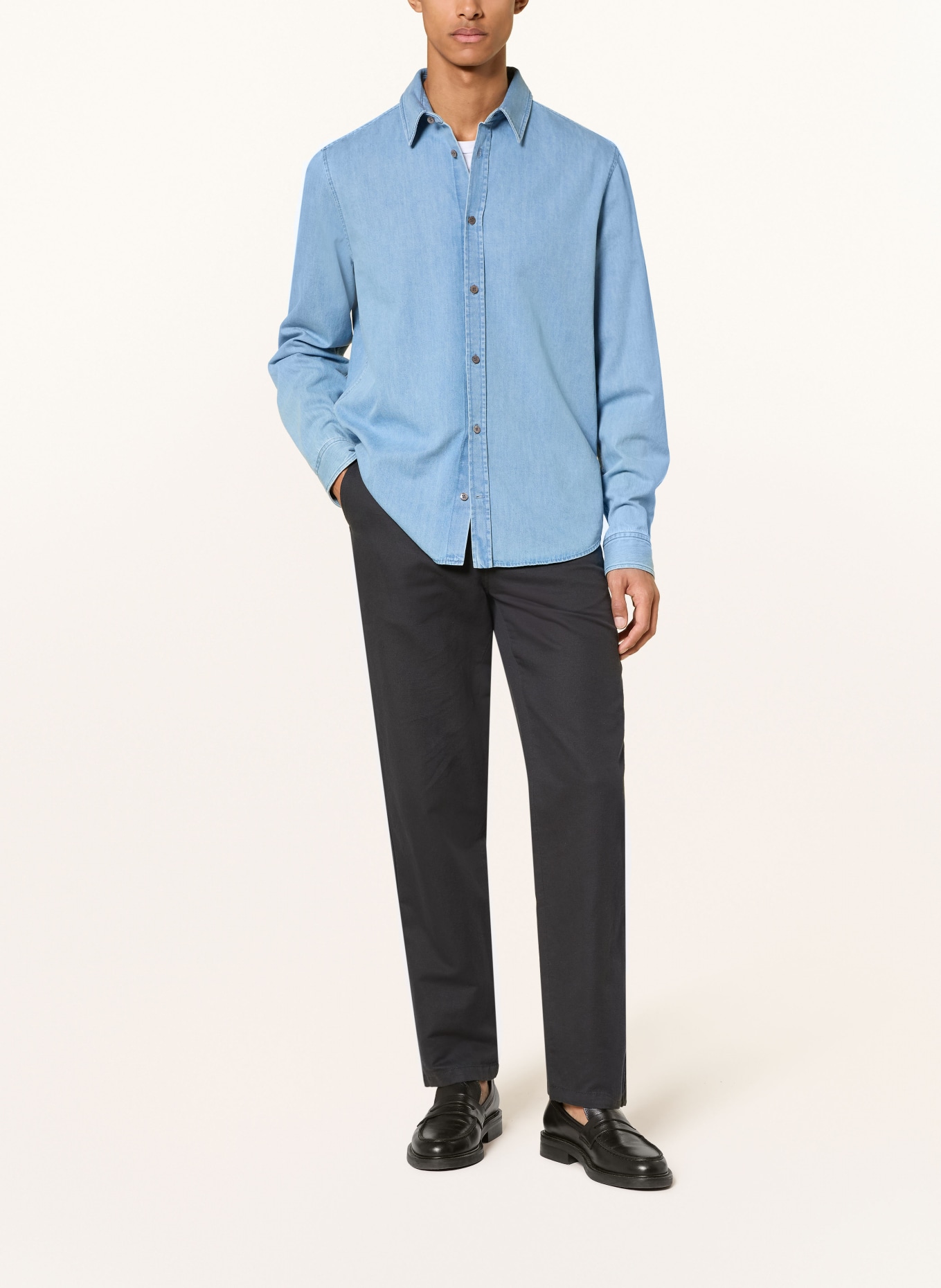 ARKET Chino coupe classique: NOIR