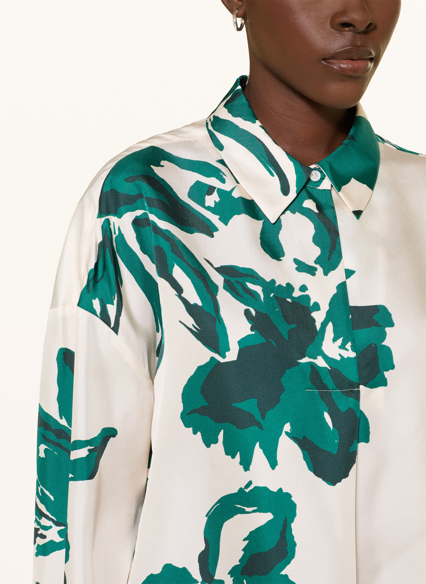 HERZENS Silk blouse: WHITE / DARK GREEN / GREEN