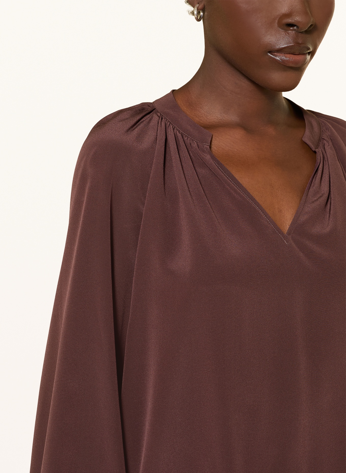HERZENS Silk blouse: DARK BROWN