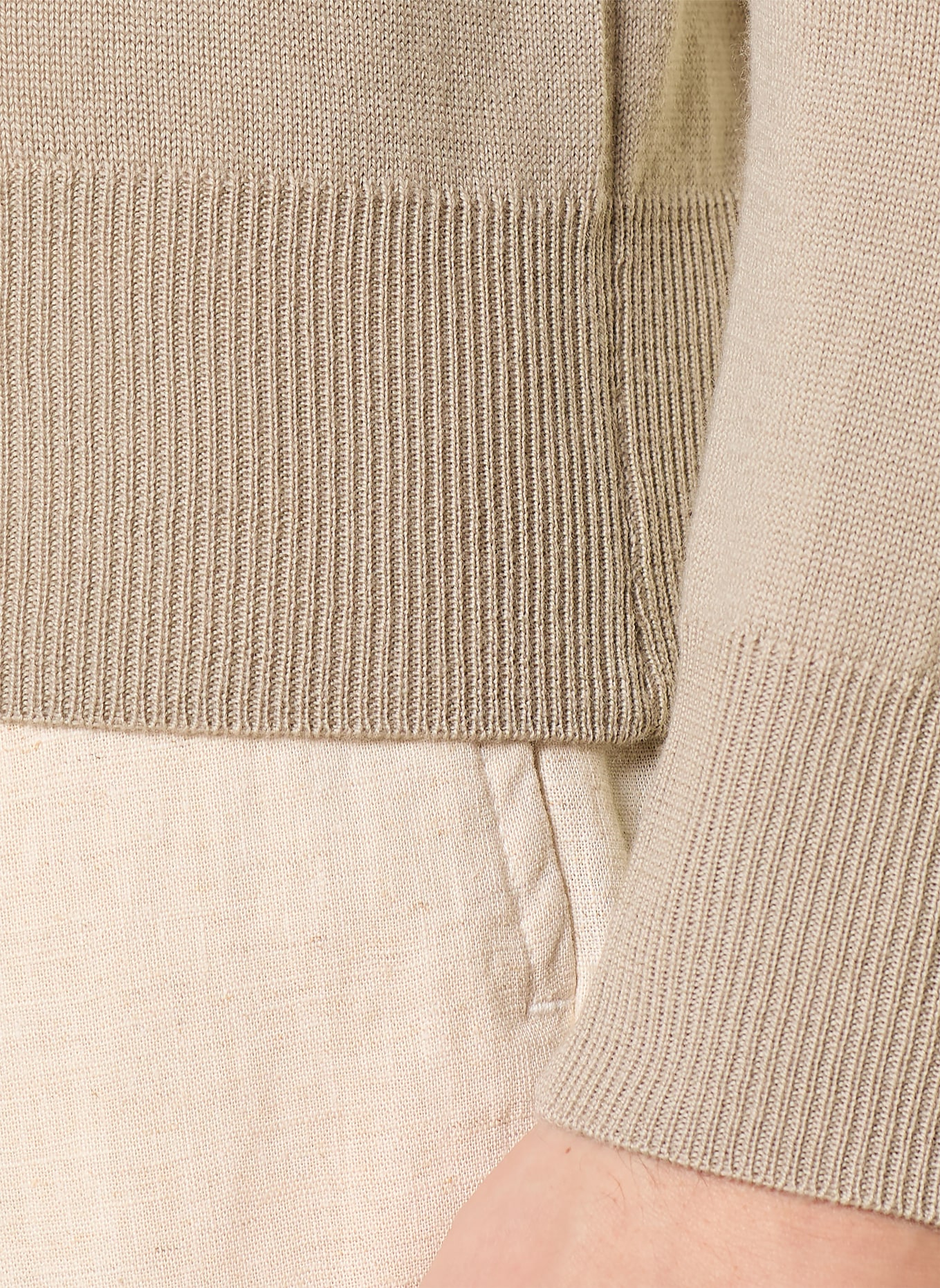 Aurélien Svetr CITY CREW: ČERNOŠEDÁ