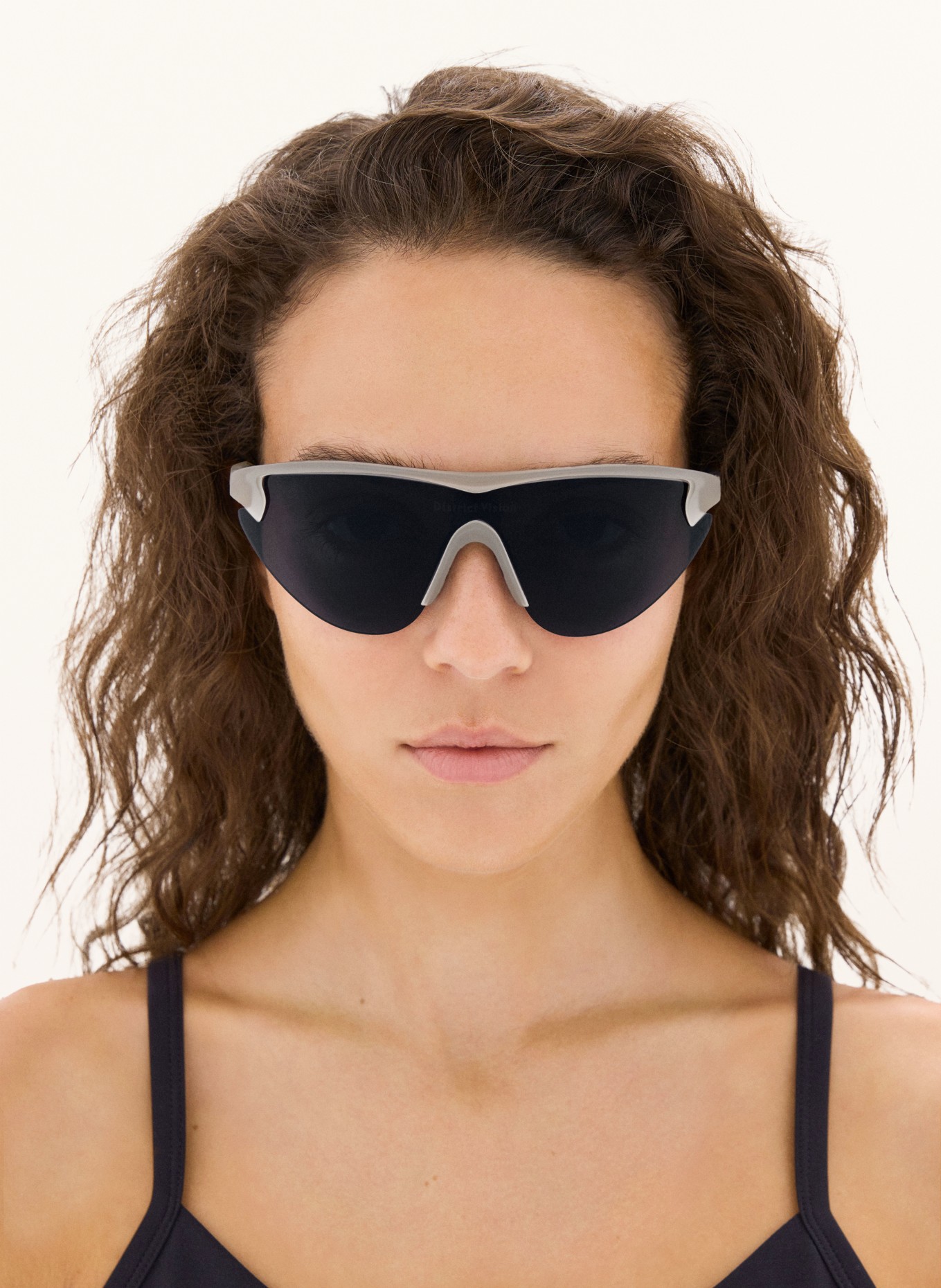 District Vision Multisportbrille YUKINORI RANGE FINDER: MATT GRAU/ DUNKELBLAU VERSPIEGELT