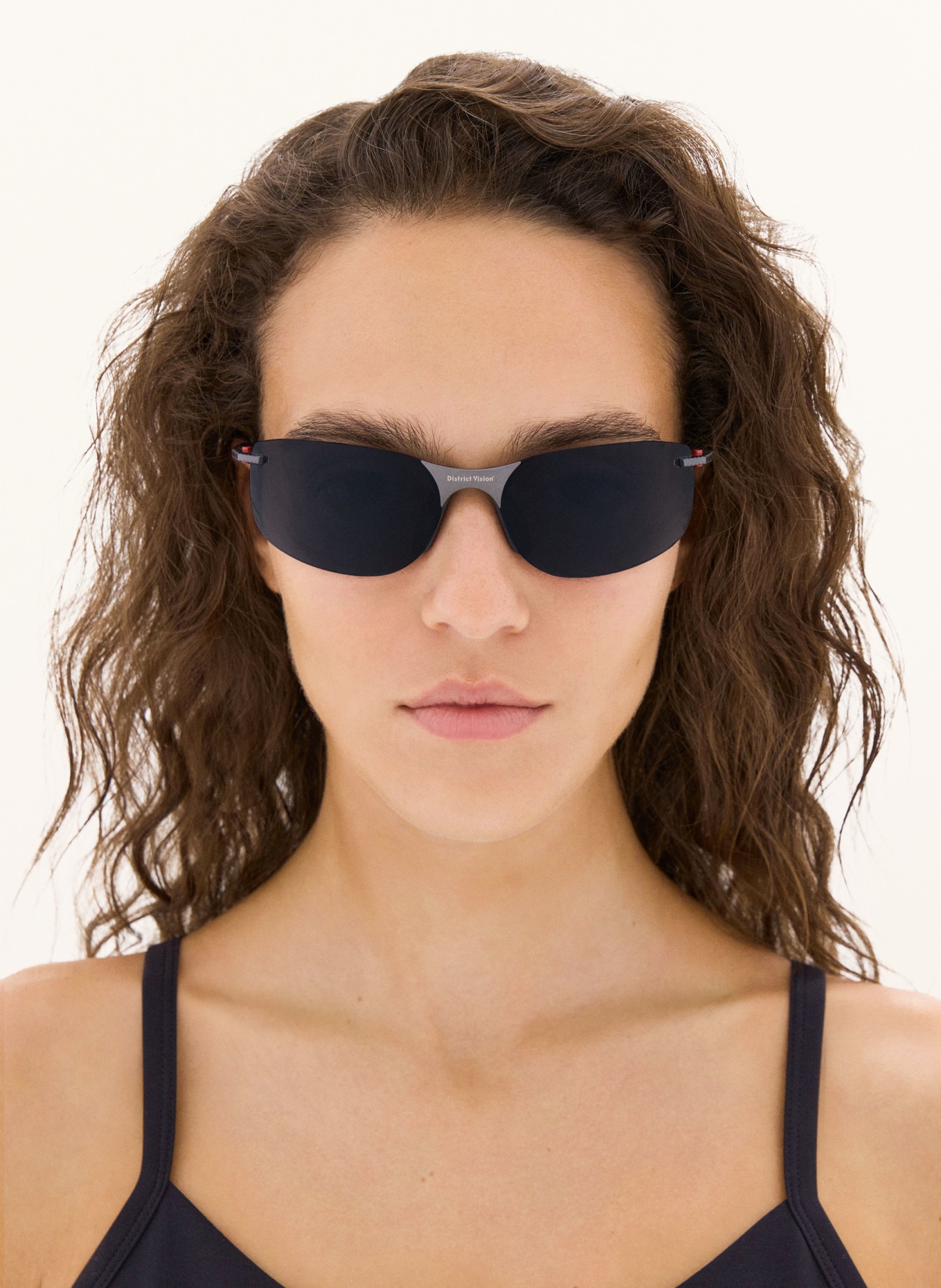 District Vision Multisportbril MIHO WINDSTREAM TI: DONKERGRIJS / DONKERGRIJS GESPIGELD