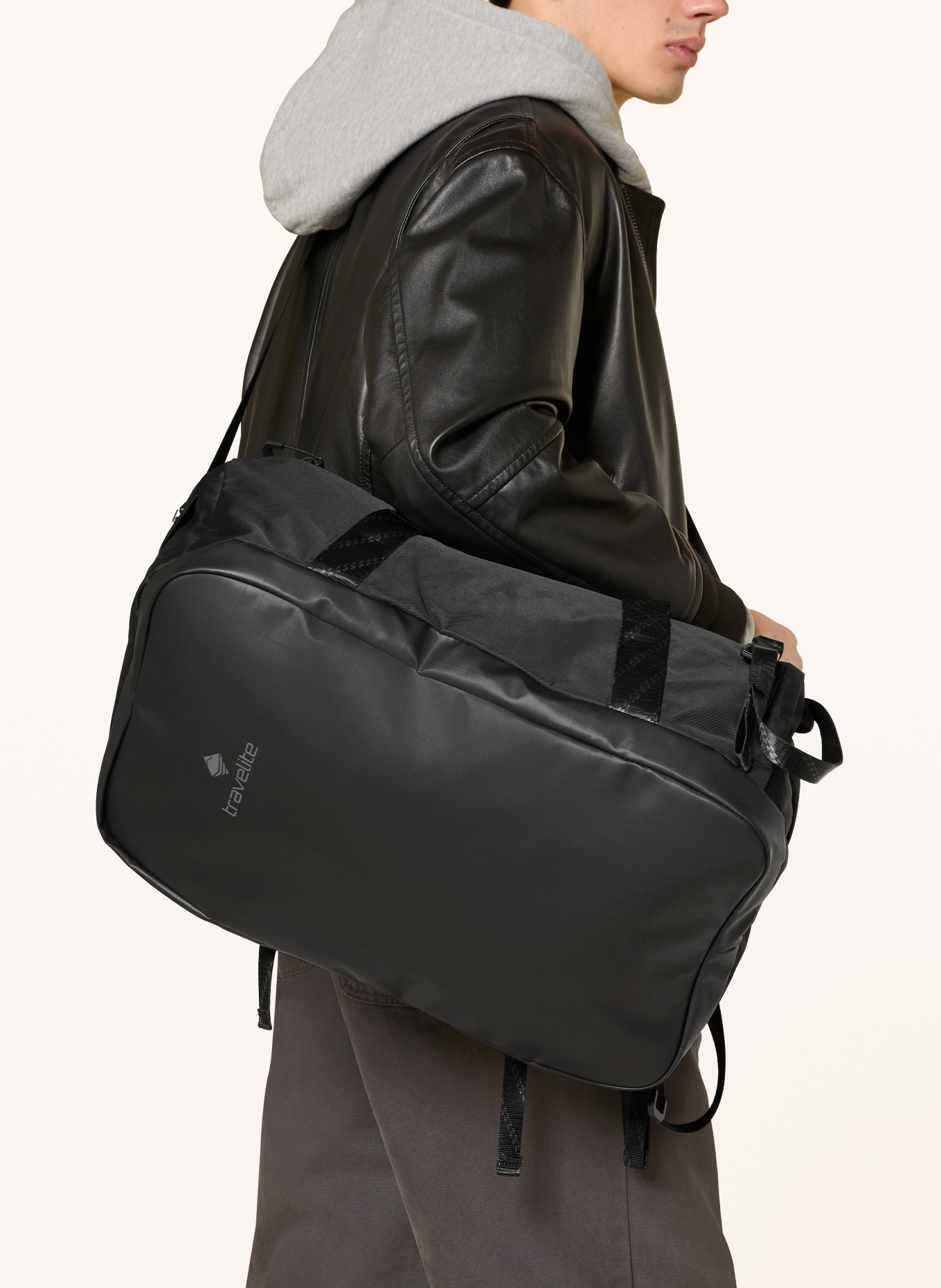travelite Reisetasche VENTURE LINE M 44 l: SCHWARZ