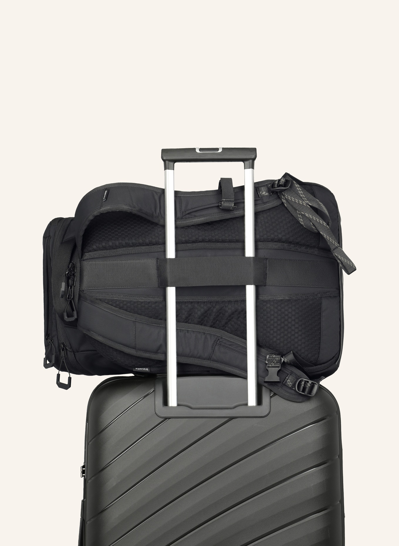 travelite Rugzak VENTURE LINE XL 37 l met laptopvak: ZWART