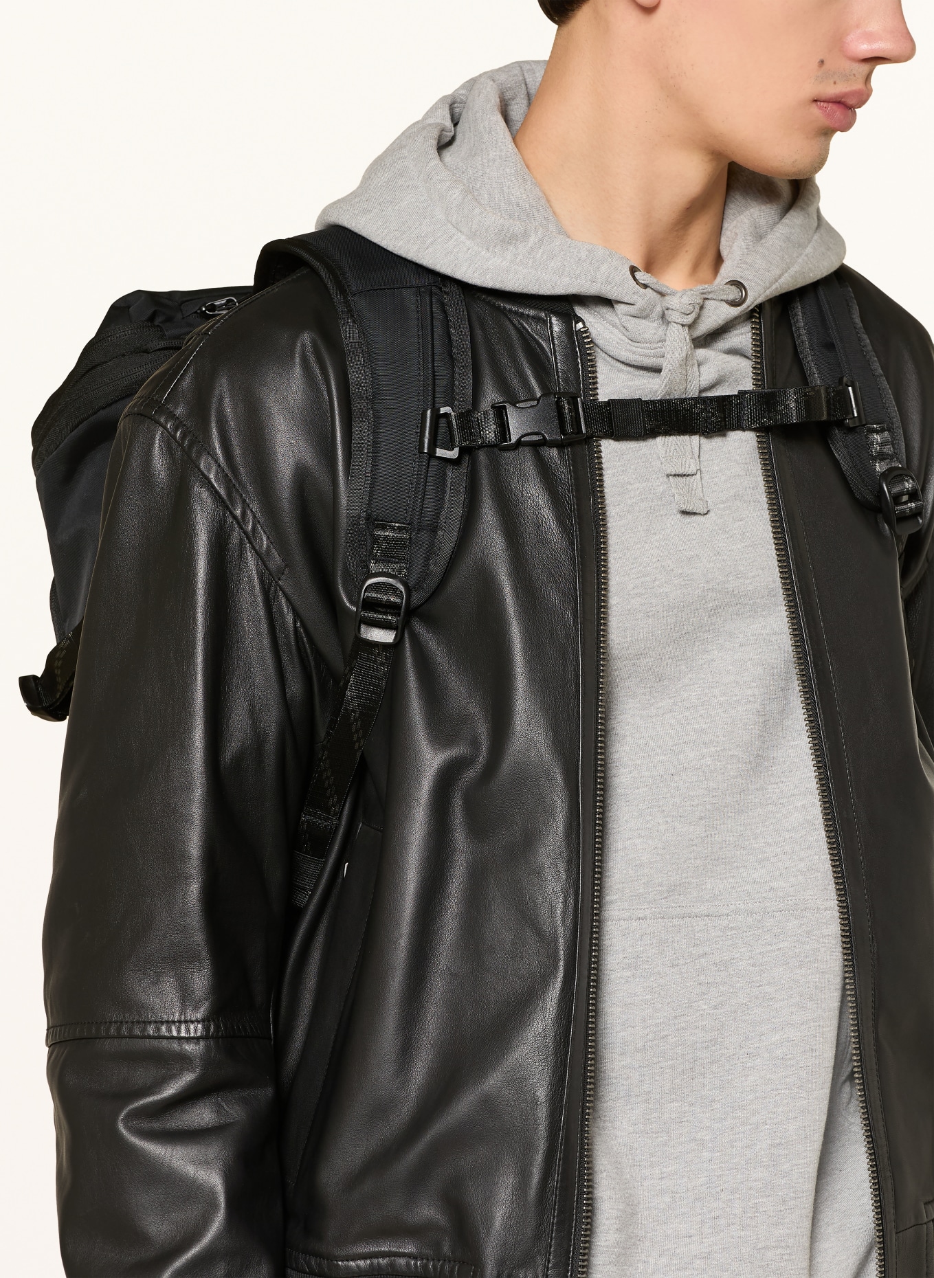 travelite Rugzak VENTURE LINE XL 37 l met laptopvak: ZWART