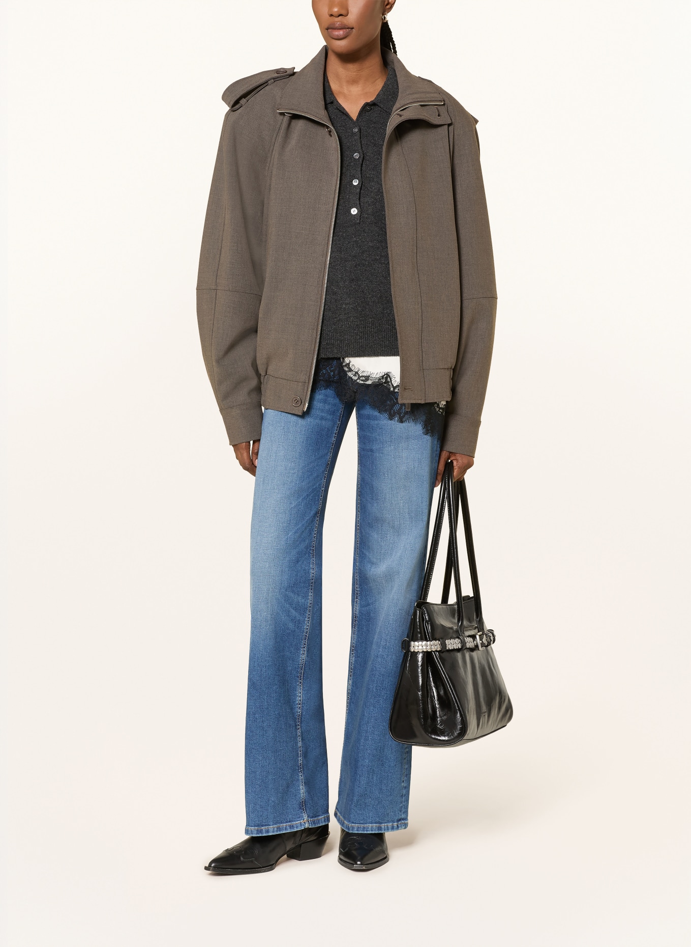 CAMBIO Flared Leg Jeans AMARA: 5133 feminine contrast