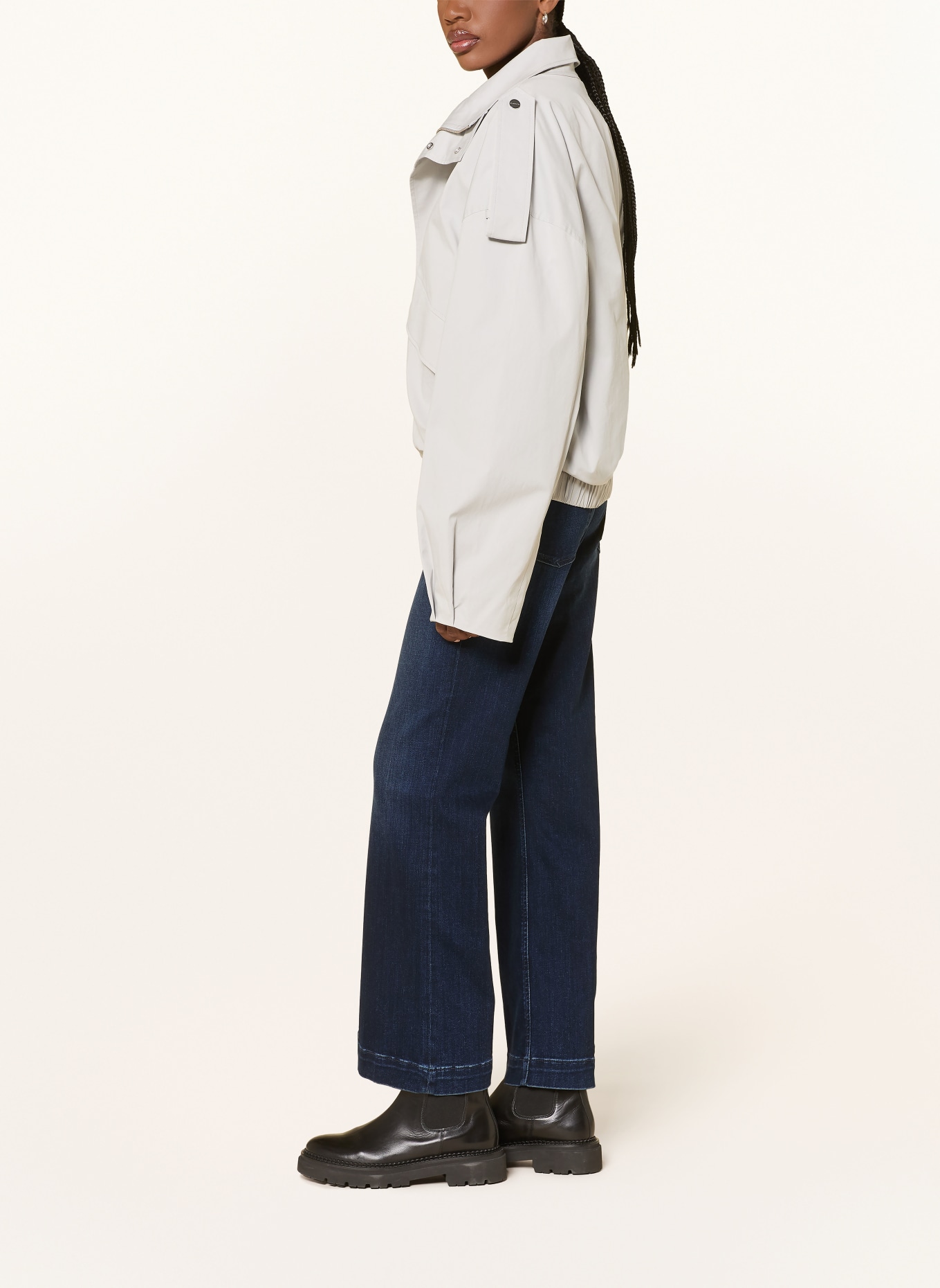 CAMBIO TESSA-jeans met uitlopende pijpen en studs: 5060 soft cozy blue