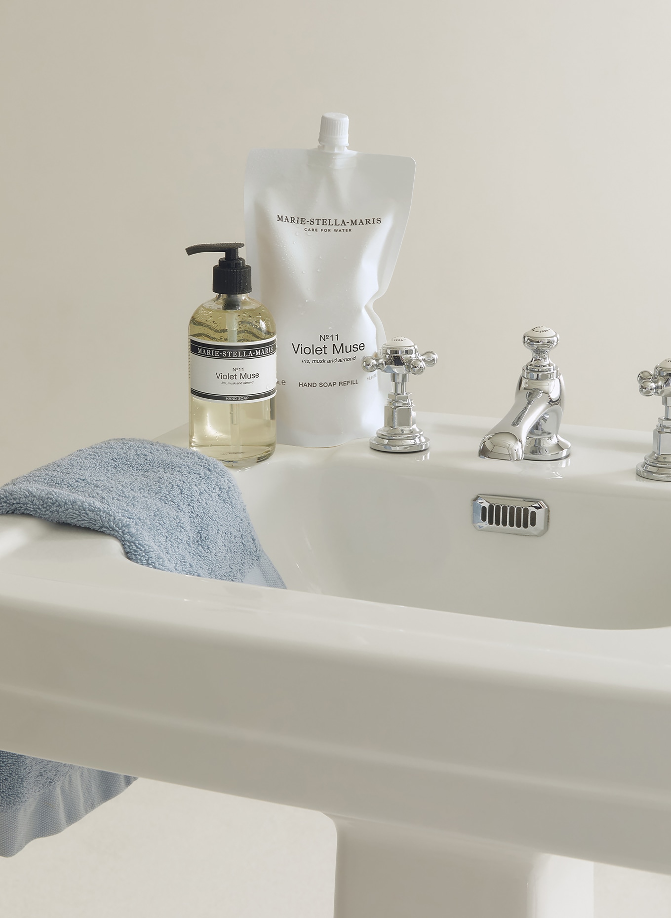 MARIE-STELLA-MARIS Handseife Nachfüller VIOLET MUSE: WEISS / SCHWARZ