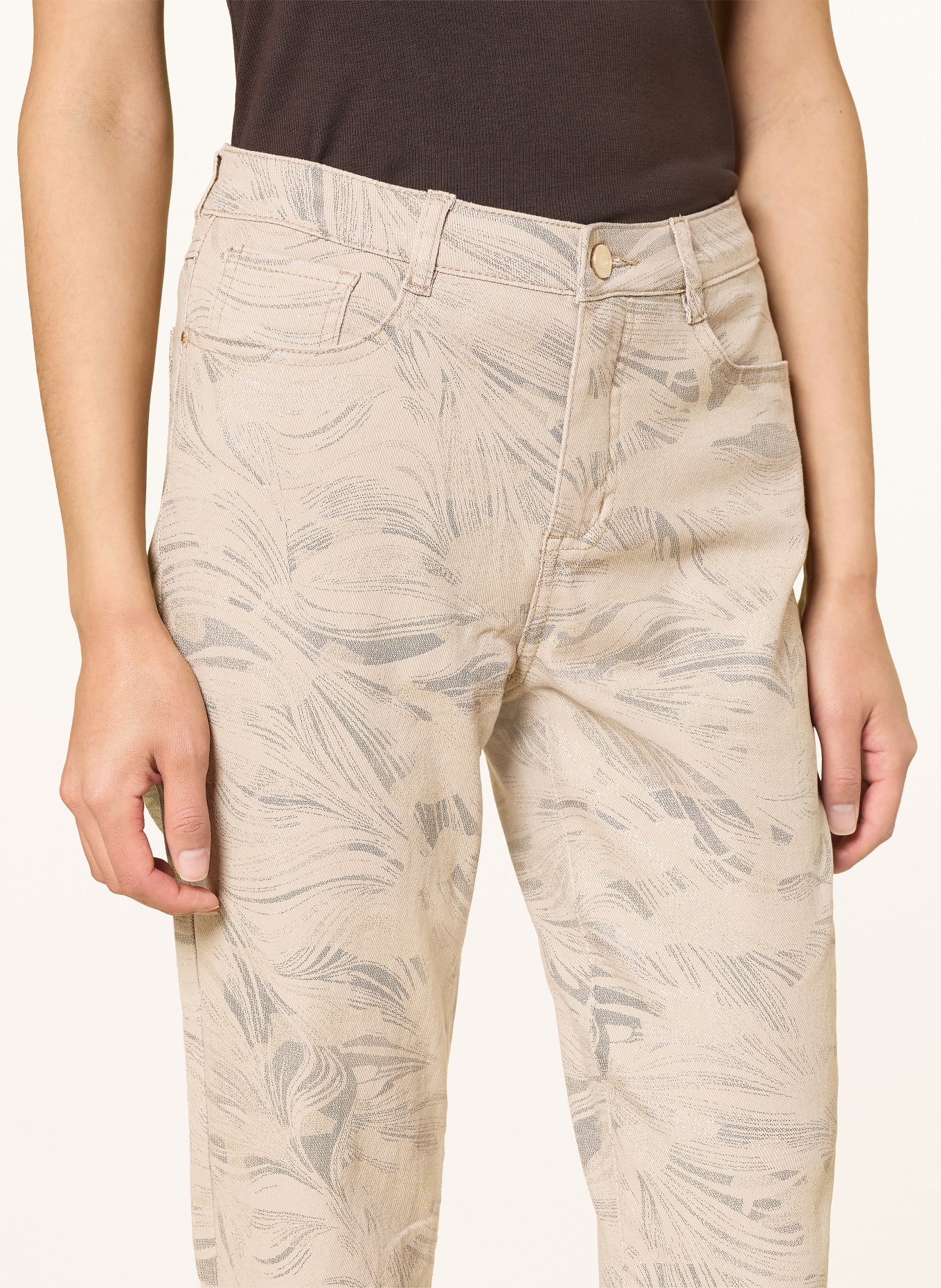 Joseph Ribkoff Cropped jeans with shiny thread: TAUPE / GOLD