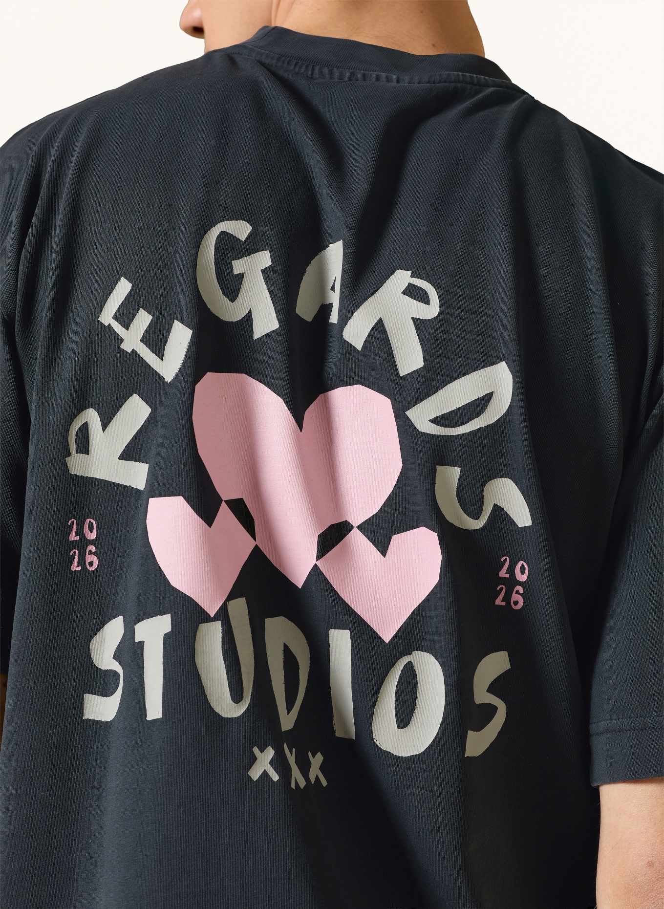 REGARDS T-Shirt: SCHWARZ / ROSA / HELLGRAU