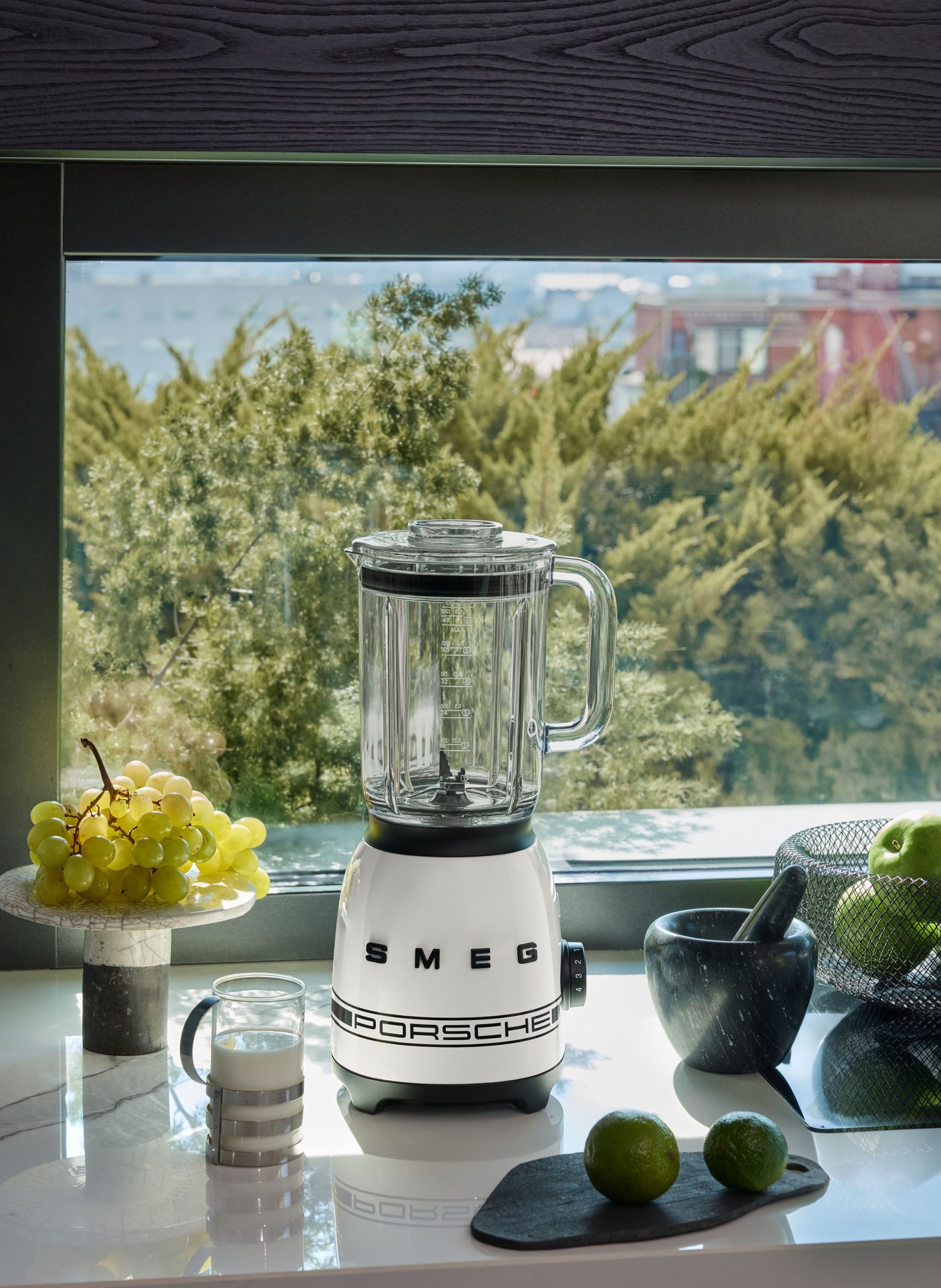 SMEG Standmixer BLF03: WEISS / SCHWARZ