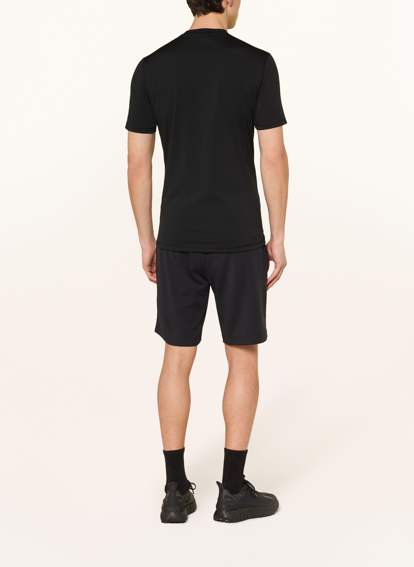 super.natural Koszulka funkcyjna LUX BASE: CZARNY