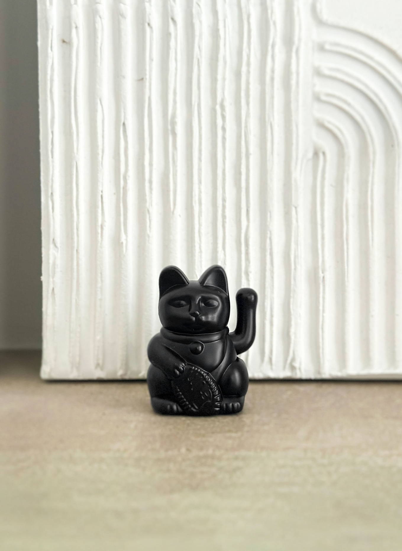 DONKEY LUCKY CAT Decorative Figurine: DARK GRAY