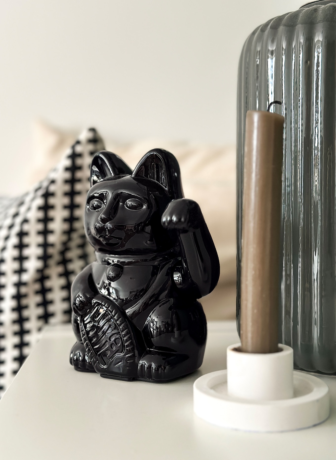 DONKEY LUCKY CAT Decorative Figurine: BLACK