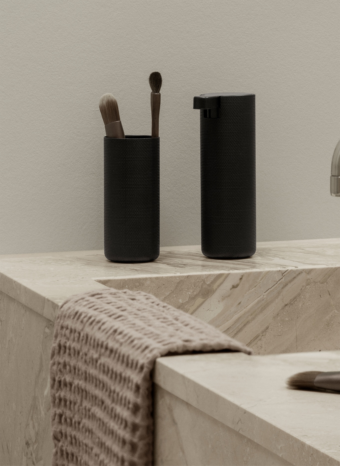 blomus Seifenspender MODO: SCHWARZ