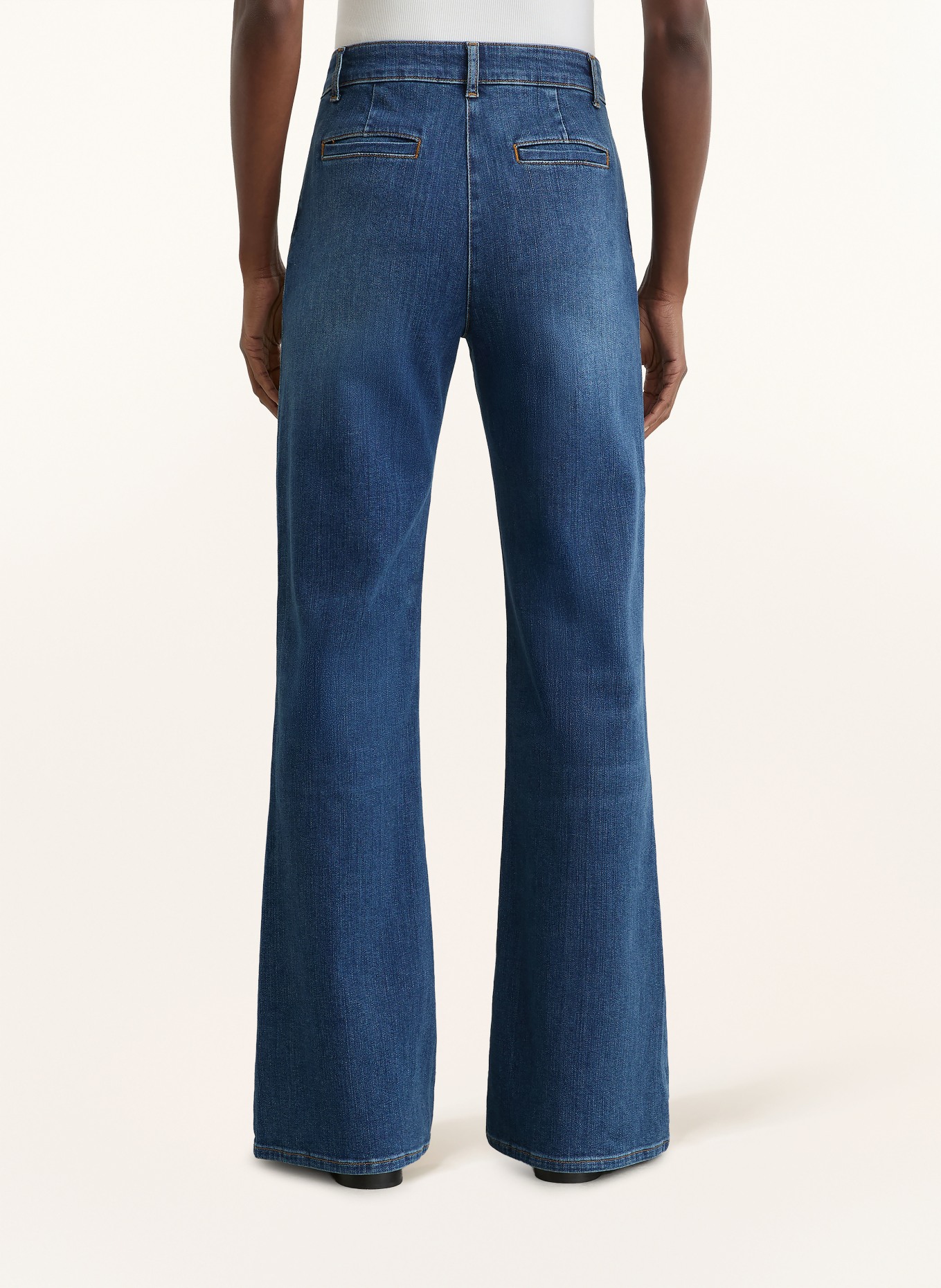 REISS Flared Jeans CLAUDE: 31 MID BLUE