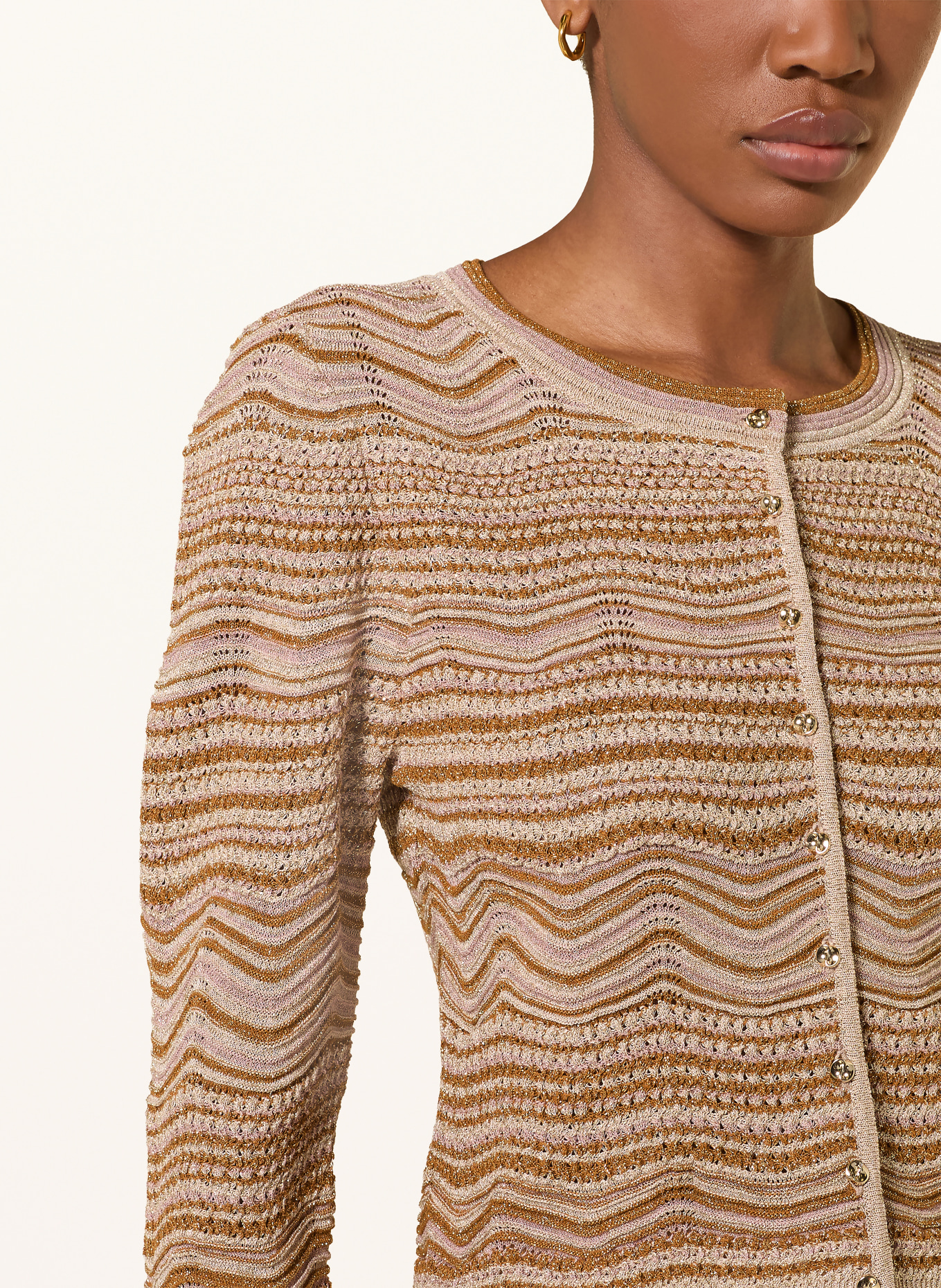 SANDRO Strickjacke mit Glitzergarn: COGNAC / GOLD / ROSÉ