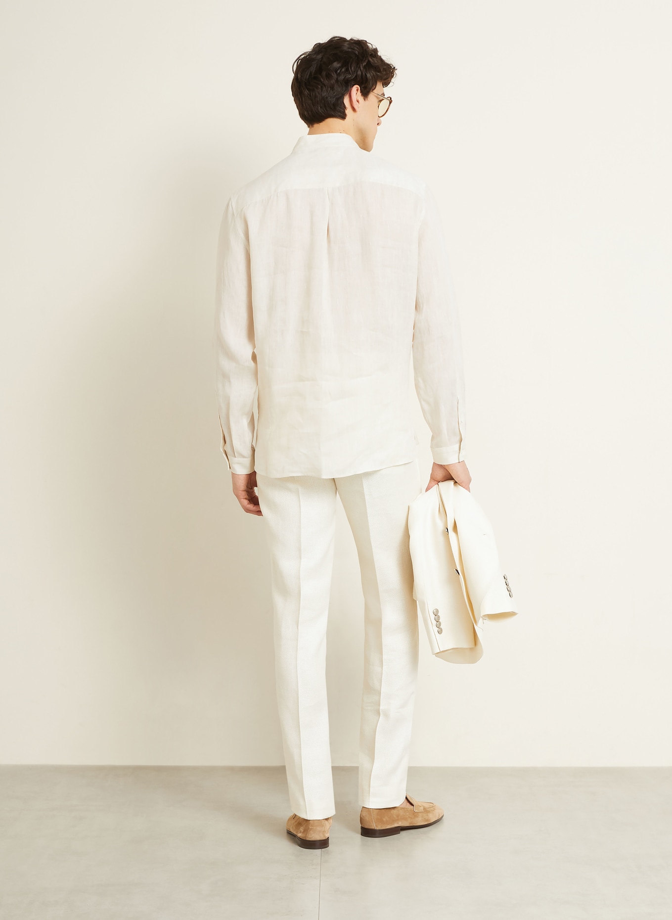 BRUNELLO CUCINELLI Easy-Fit Linen Shirt with Stand-Up Collar: CREAM