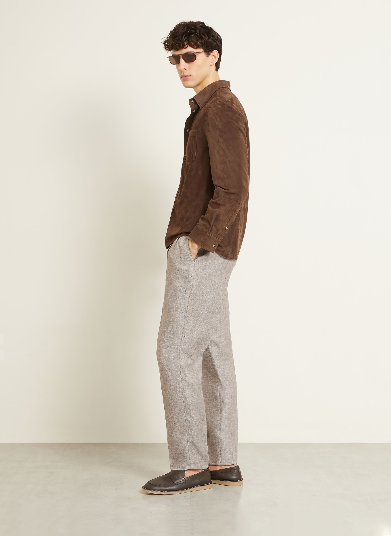 BRUNELLO CUCINELLI Regular-fit chinos with linen: BROWN