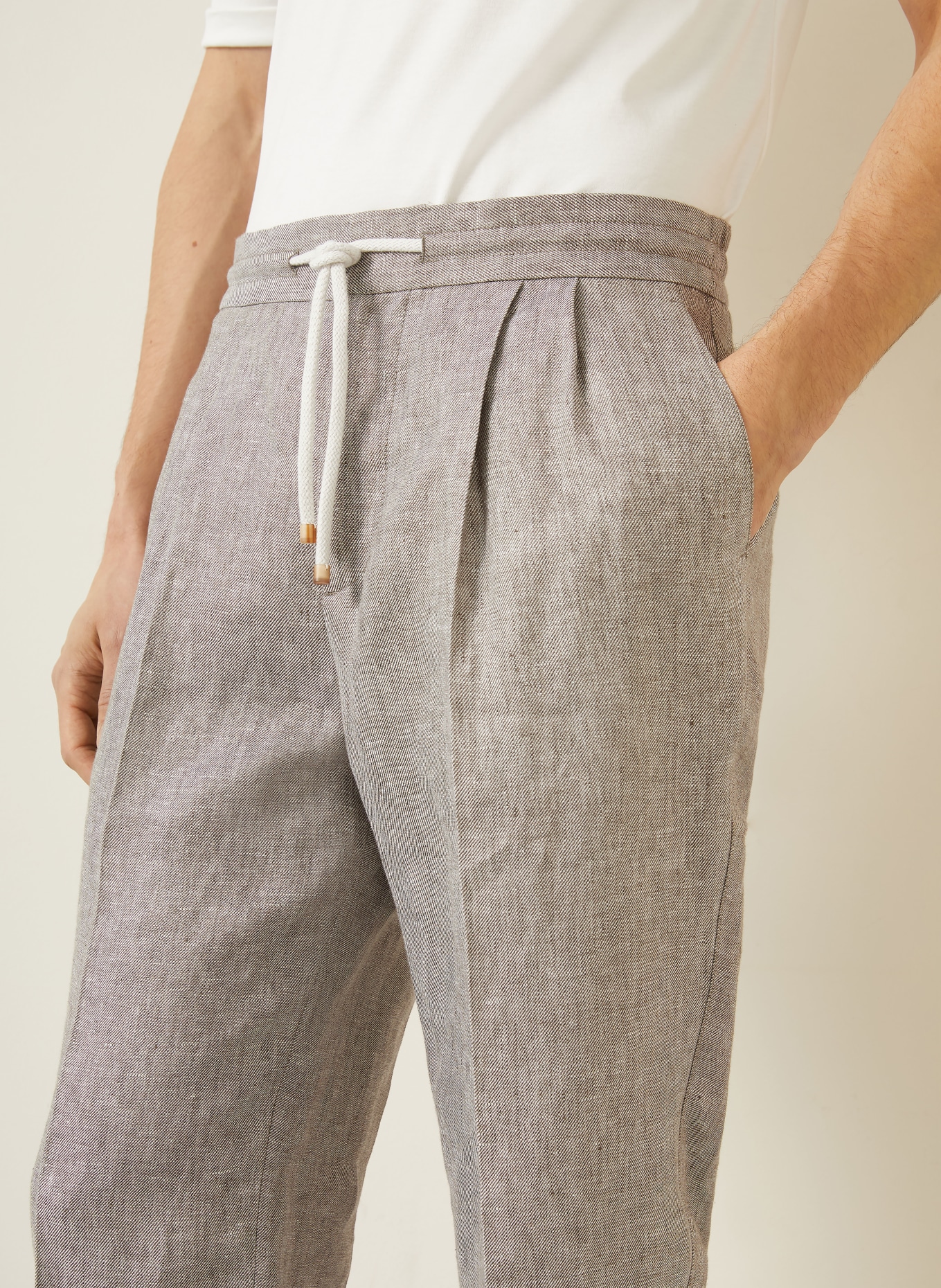 BRUNELLO CUCINELLI Regular-fit chinos with linen: BROWN