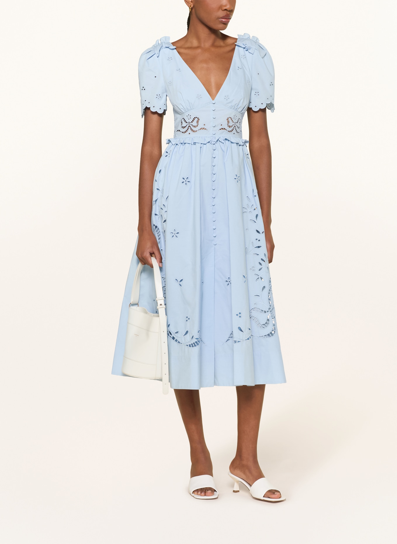 self-portrait Kleid mit Lochspitze und Rüschen: HELLBLAU