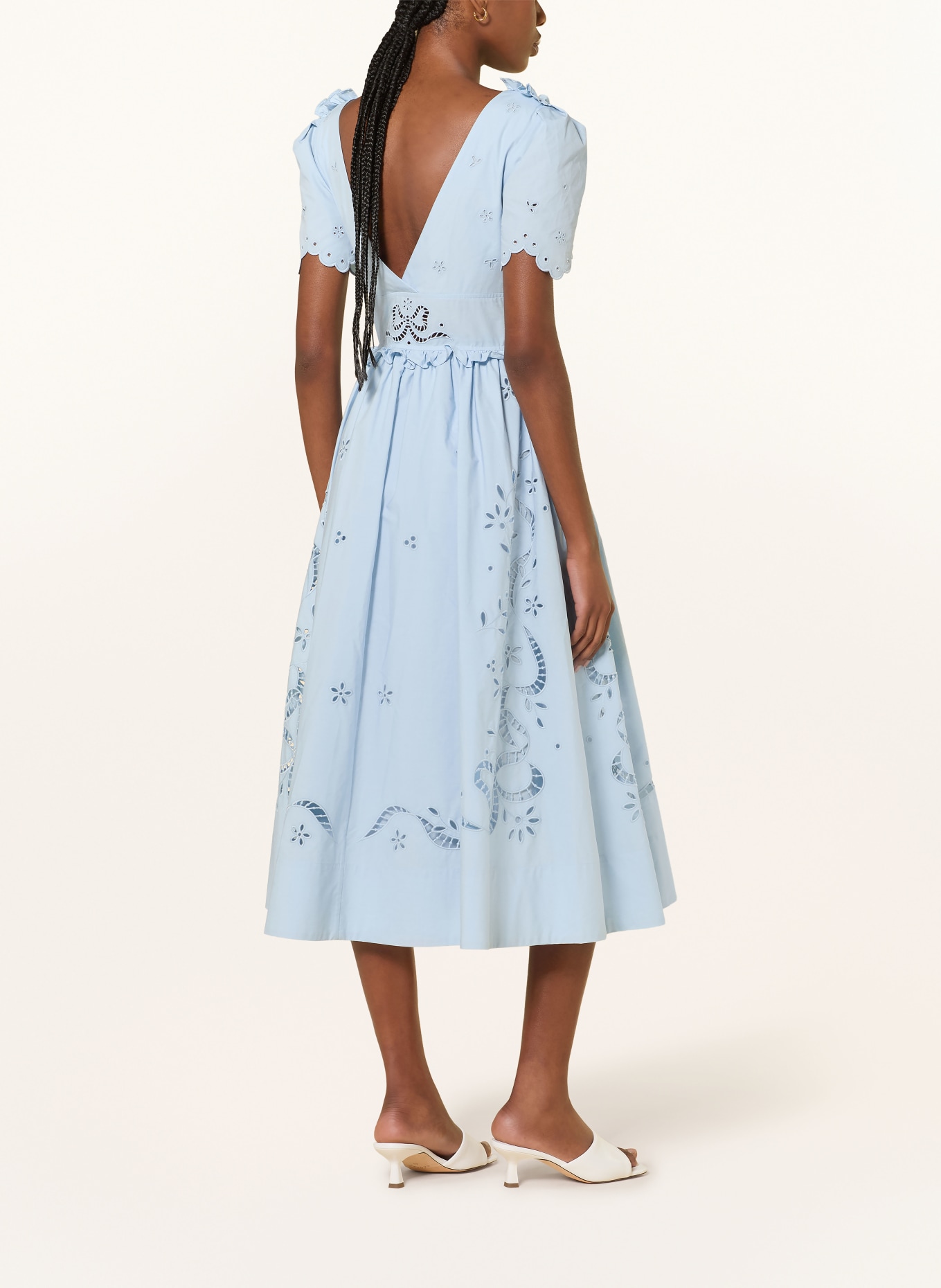 self-portrait Kleid mit Lochspitze und Rüschen: HELLBLAU