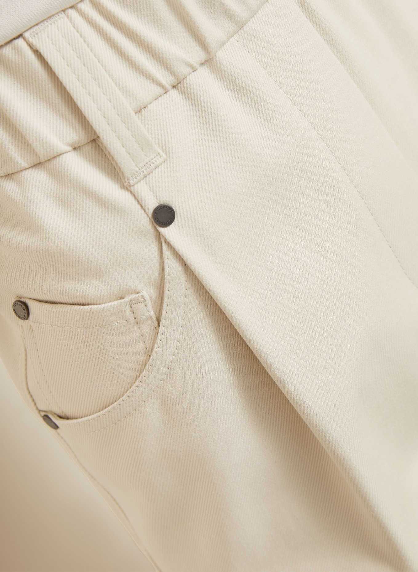 BRUNELLO CUCINELLI Hose: ECRU