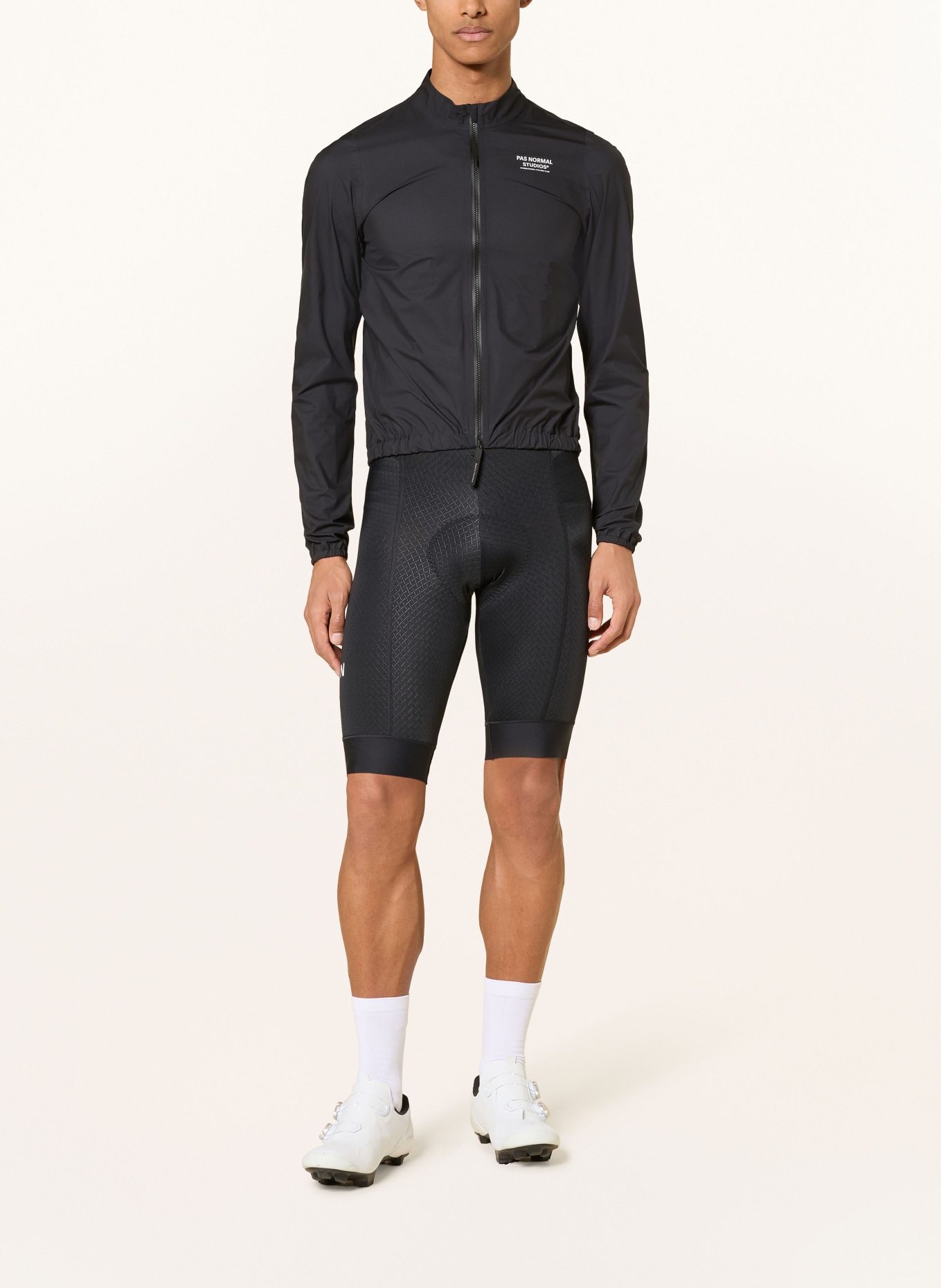 PAS NORMAL STUDIOS Radhose MECHANISM BIBS mit Trägern und gepolstertem Einsatz: SCHWARZ / WEISS