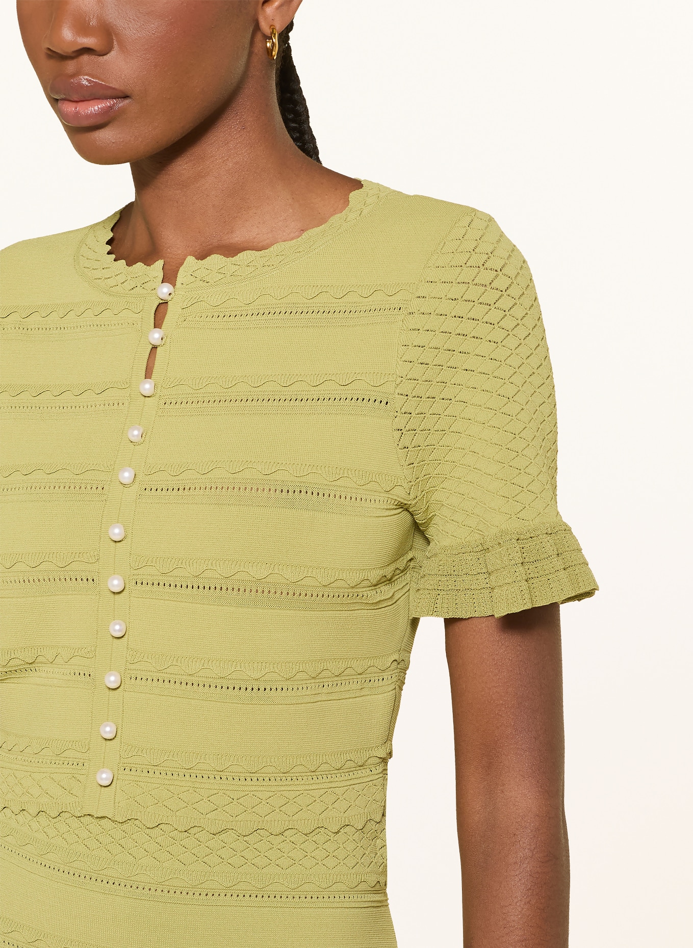 SANDRO Krótki sweter z falbanami i kryształkami: JASNOZIELONY