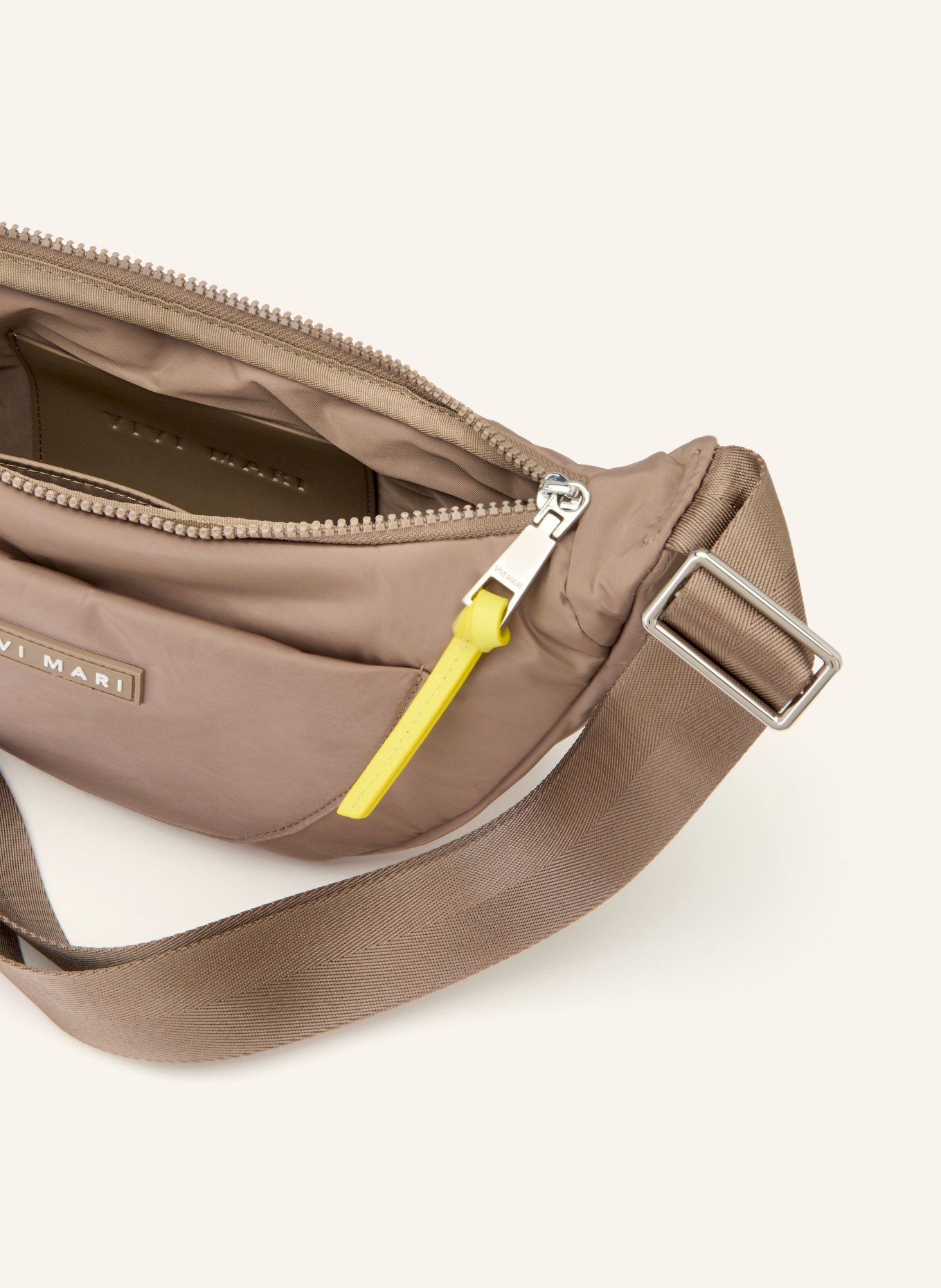 VIVI MARI heuptasje: TAUPE / ZILVER