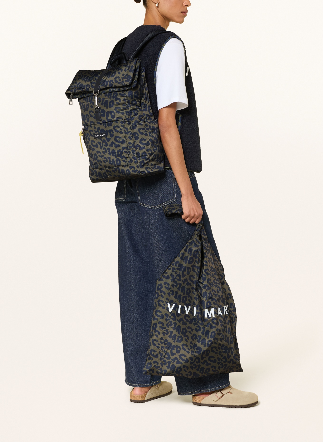 VIVI MARI 20-liter backpack with laptop compartment: GREEN / BLACK