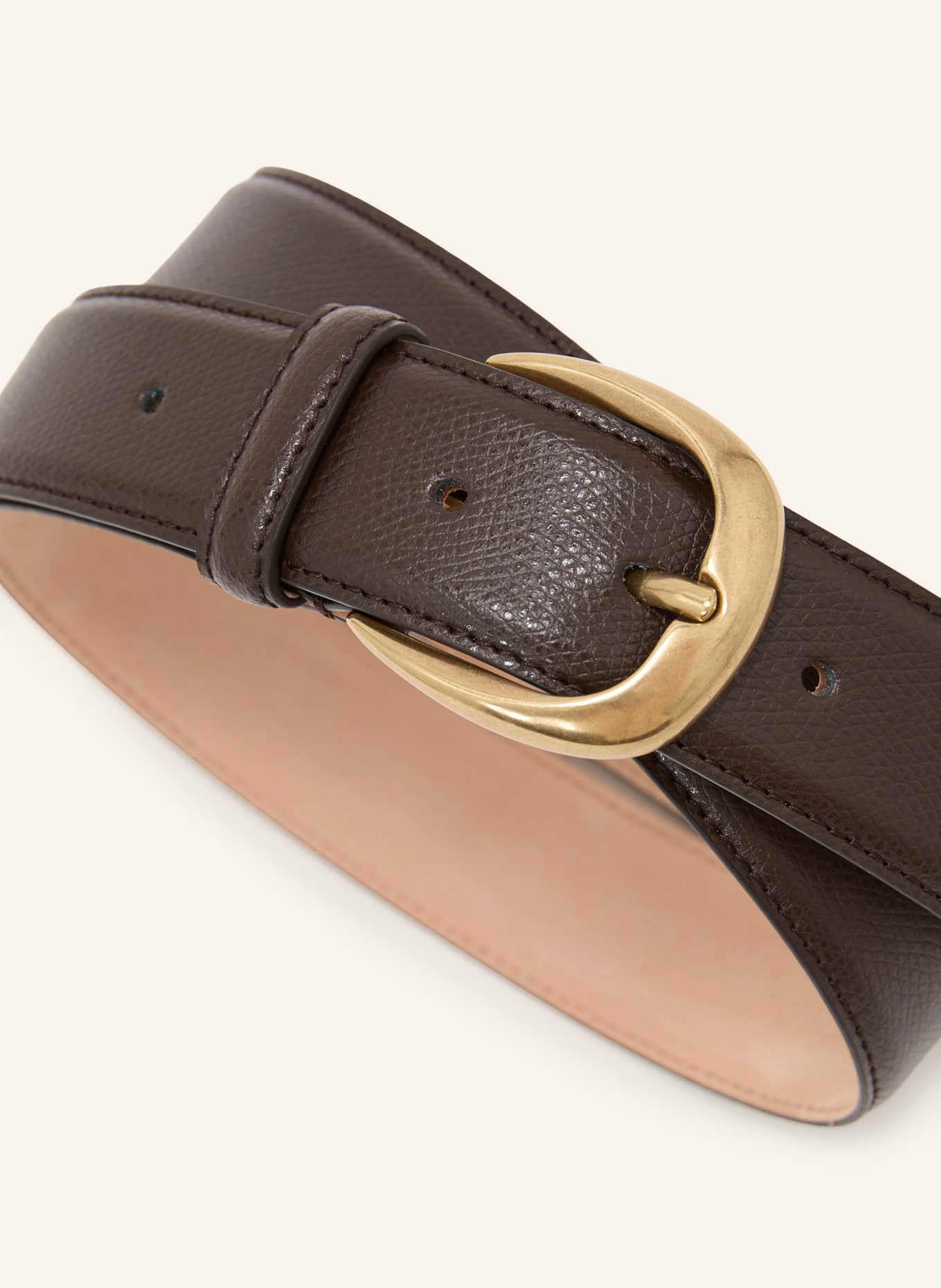 REISS Ceinture en cuir PIERCE PEBBLE: MARRON FONCÉ