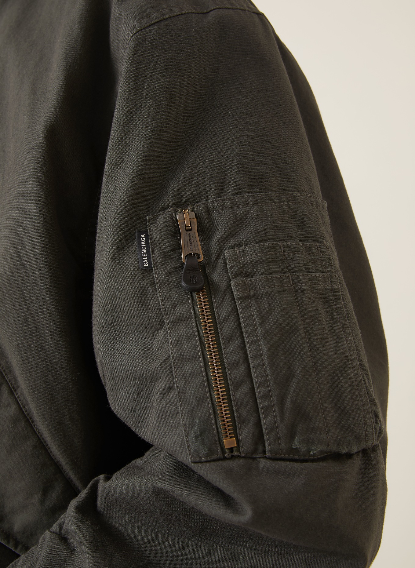 BALENCIAGA Blouson: DUNKELGRAU