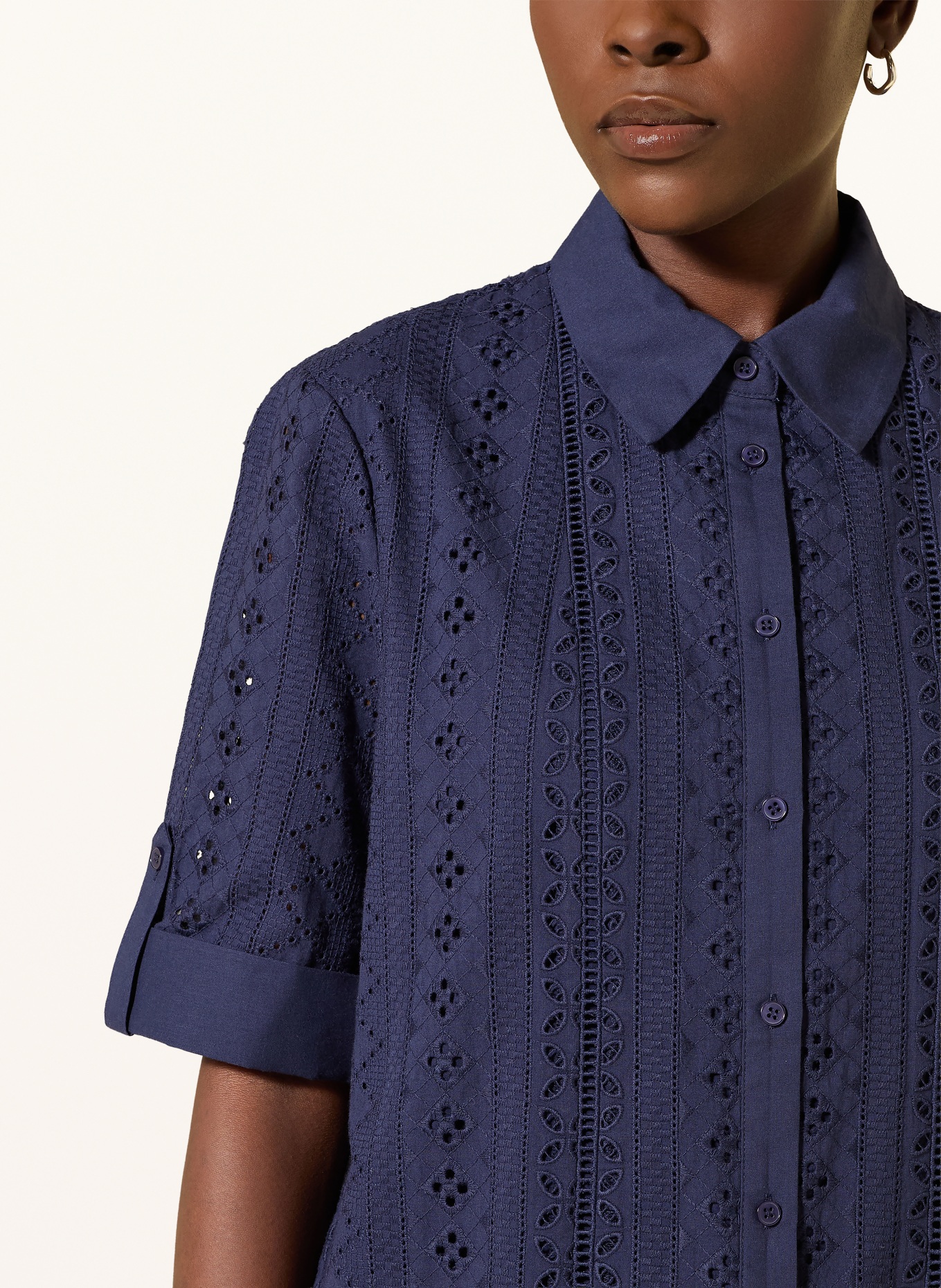 HOBBS Hemdbluse CHRISTIE aus Lochspitze: DUNKELBLAU