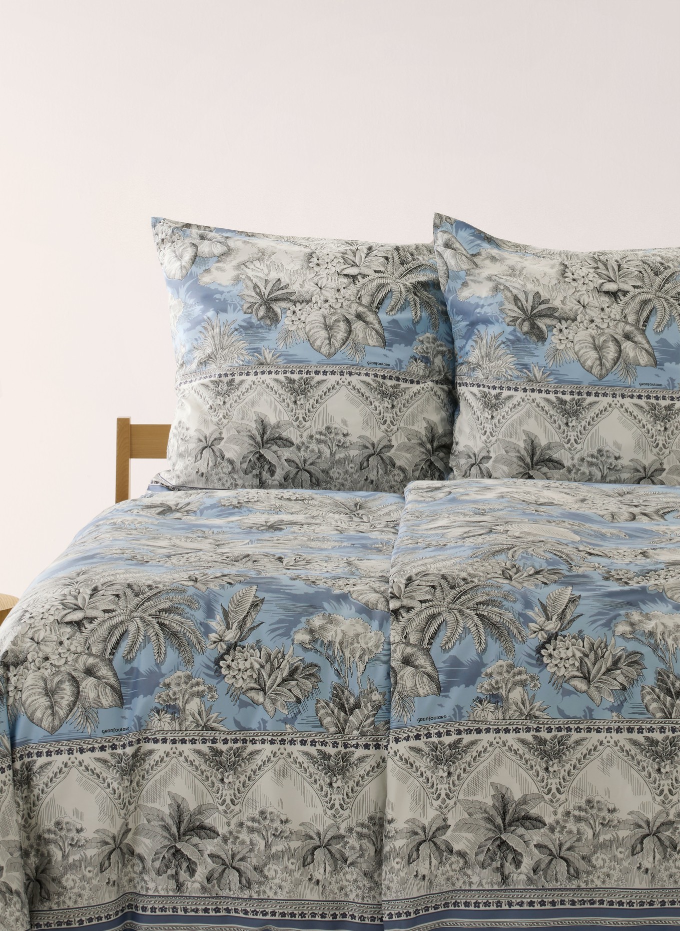 bassetti Linge de lit BOBOLI: BLEU CLAIR / BLANC / NOIR