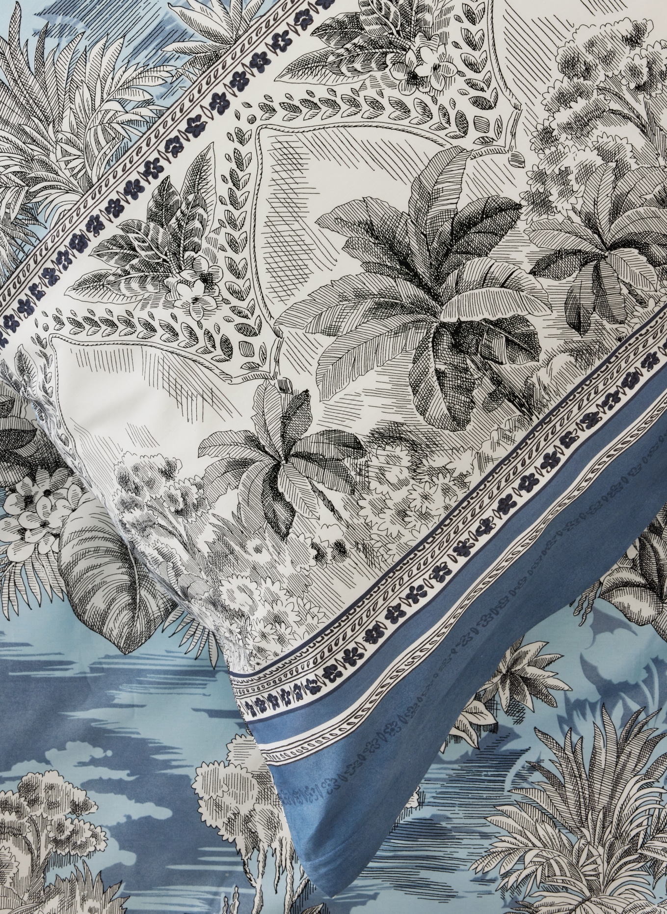 bassetti Pościel BOBOLI: JASNONIEBIESKI / BIAŁY / CZARNY