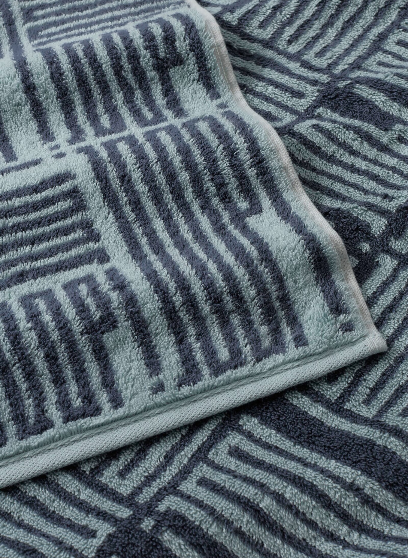 JOOP! Shower towel: BLUE GRAY / DARK BLUE