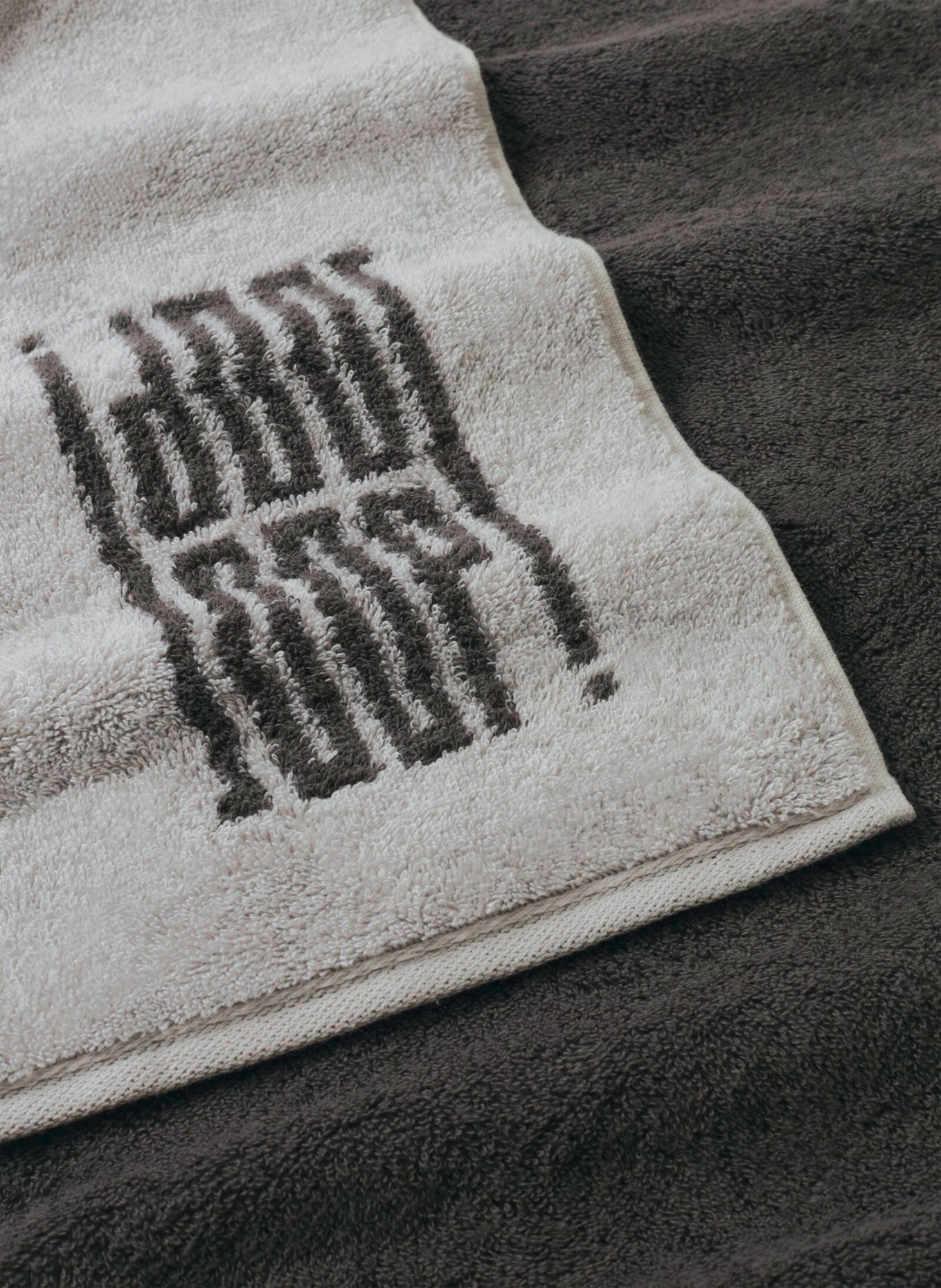 JOOP! Towel: LIGHT GRAY / DARK GRAY
