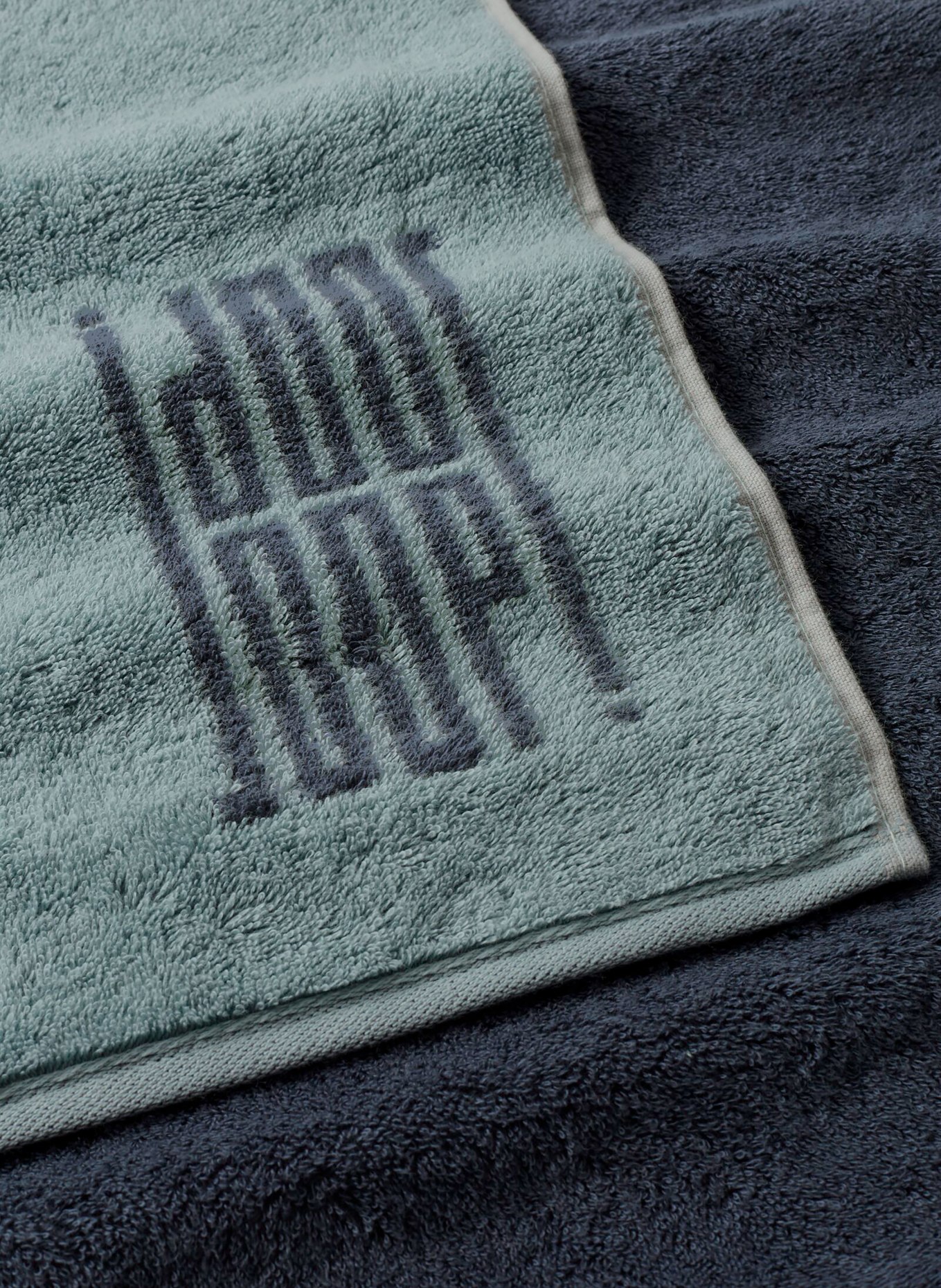 JOOP! Shower towel: BLUE GRAY / DARK GRAY