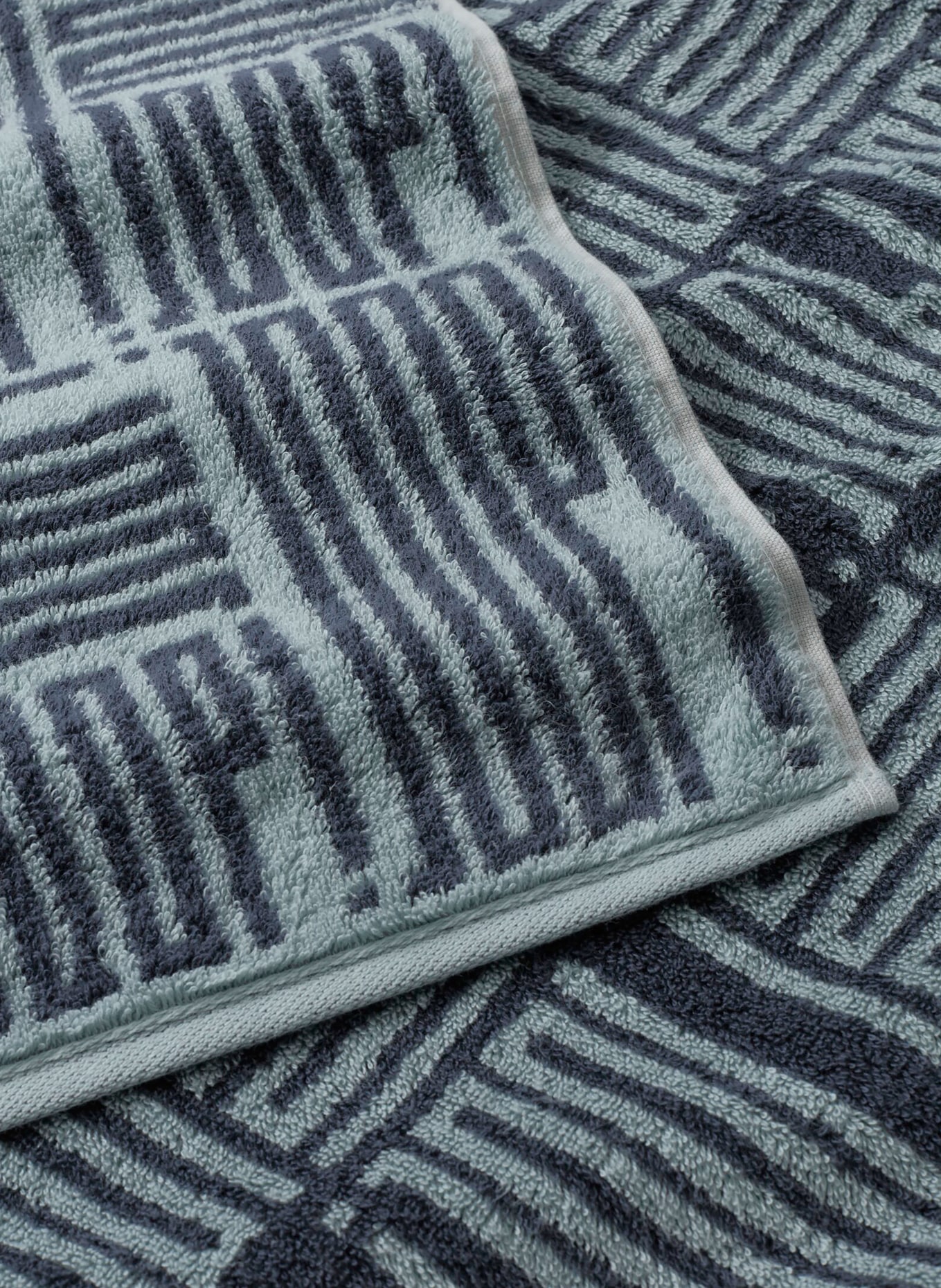 JOOP! Towel: LIGHT BLUE / DARK GRAY