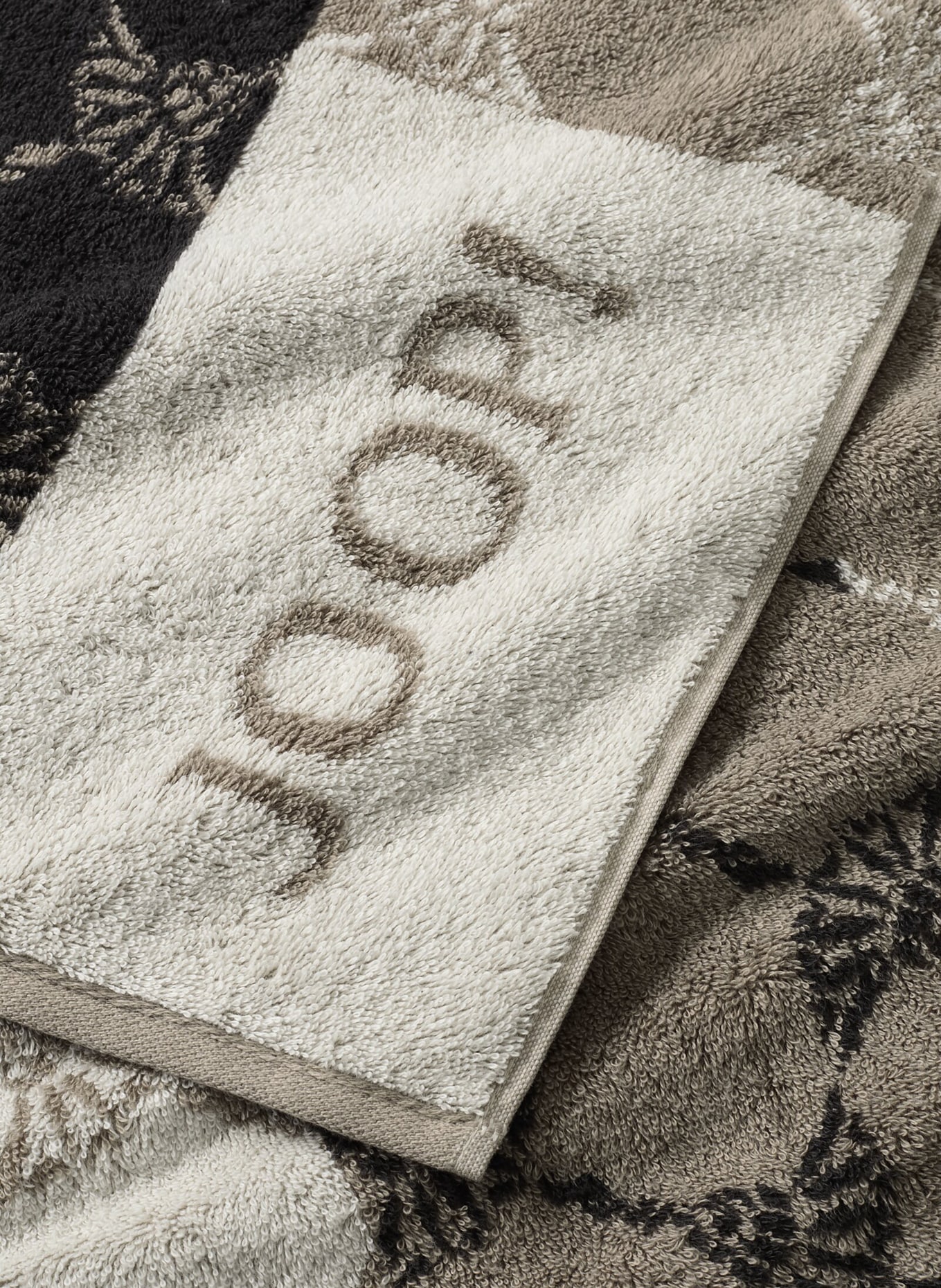 JOOP! Towel: CREAM / TAUPE / DARK GRAY