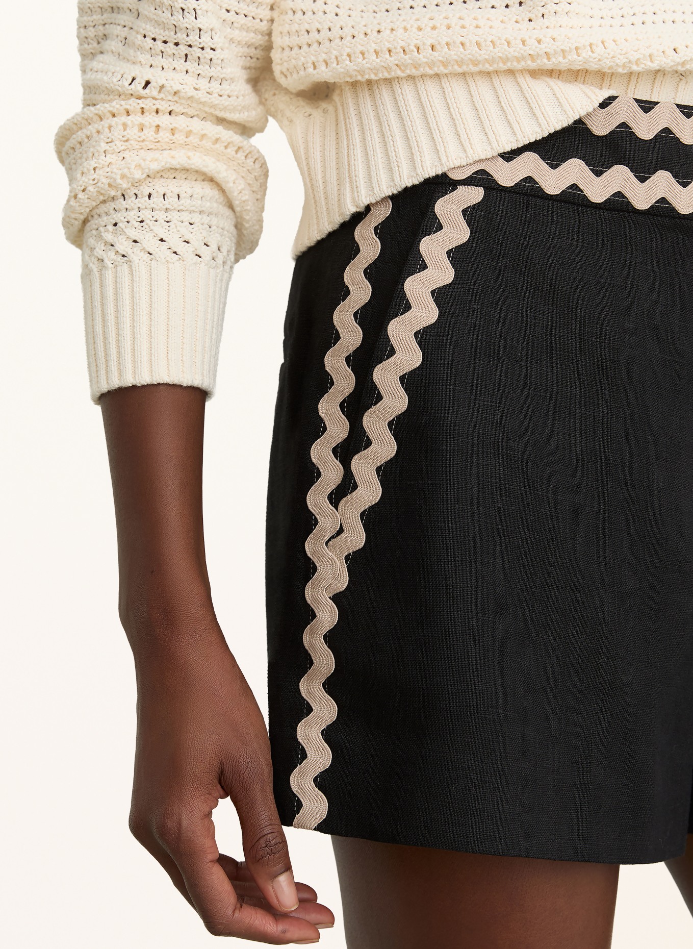 REISS Leinenshorts MILA: SCHWARZ / BEIGE