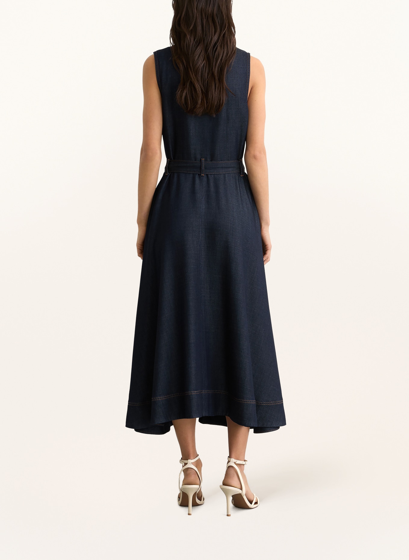 REISS Šaty REMI ve stylu džínov: TMAVĚ MODRÁ