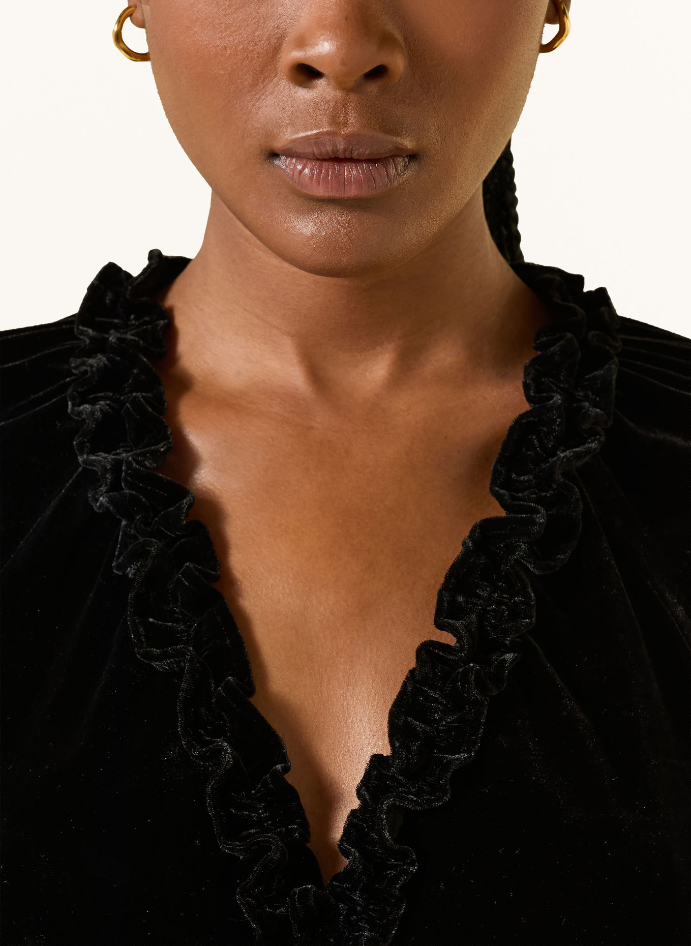 BAUM UND PFERDGARTEN ABELLINE velvet dress with ruffles: BLACK