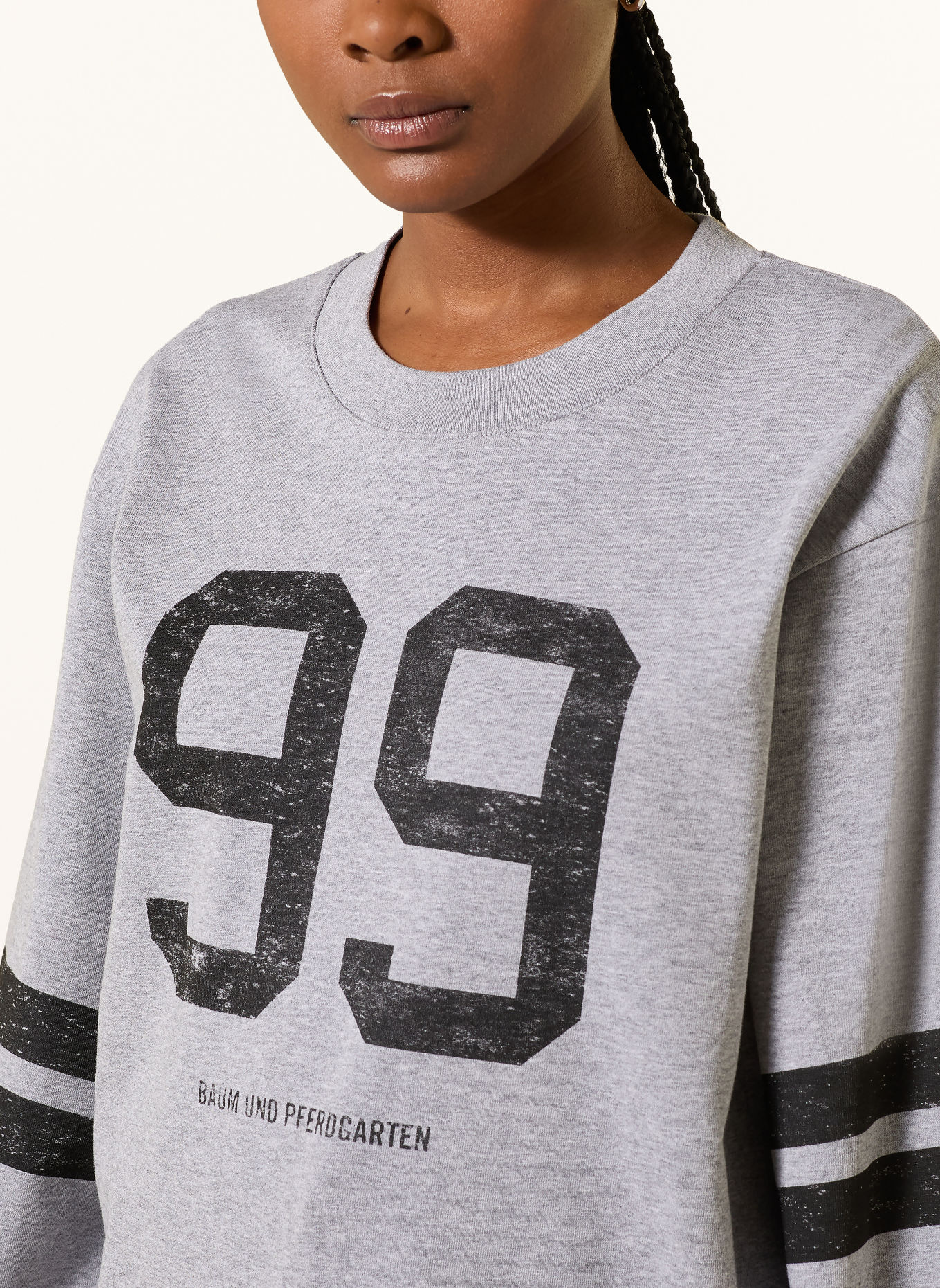 BAUM UND PFERDGARTEN JEEVANA Sweatshirt: GRAY / BLACK