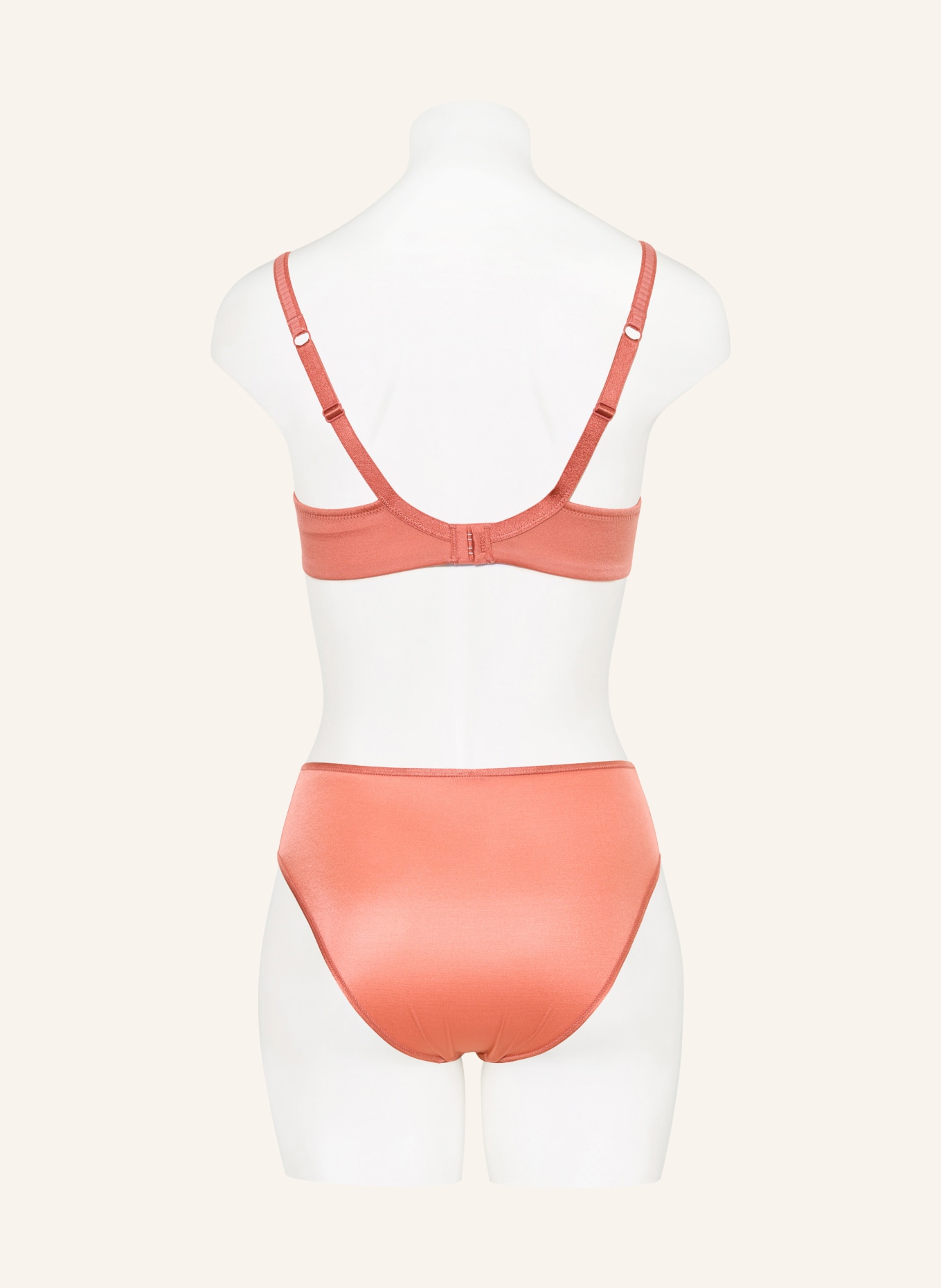 mey Slip Serie JOAN aus Satin: LACHS