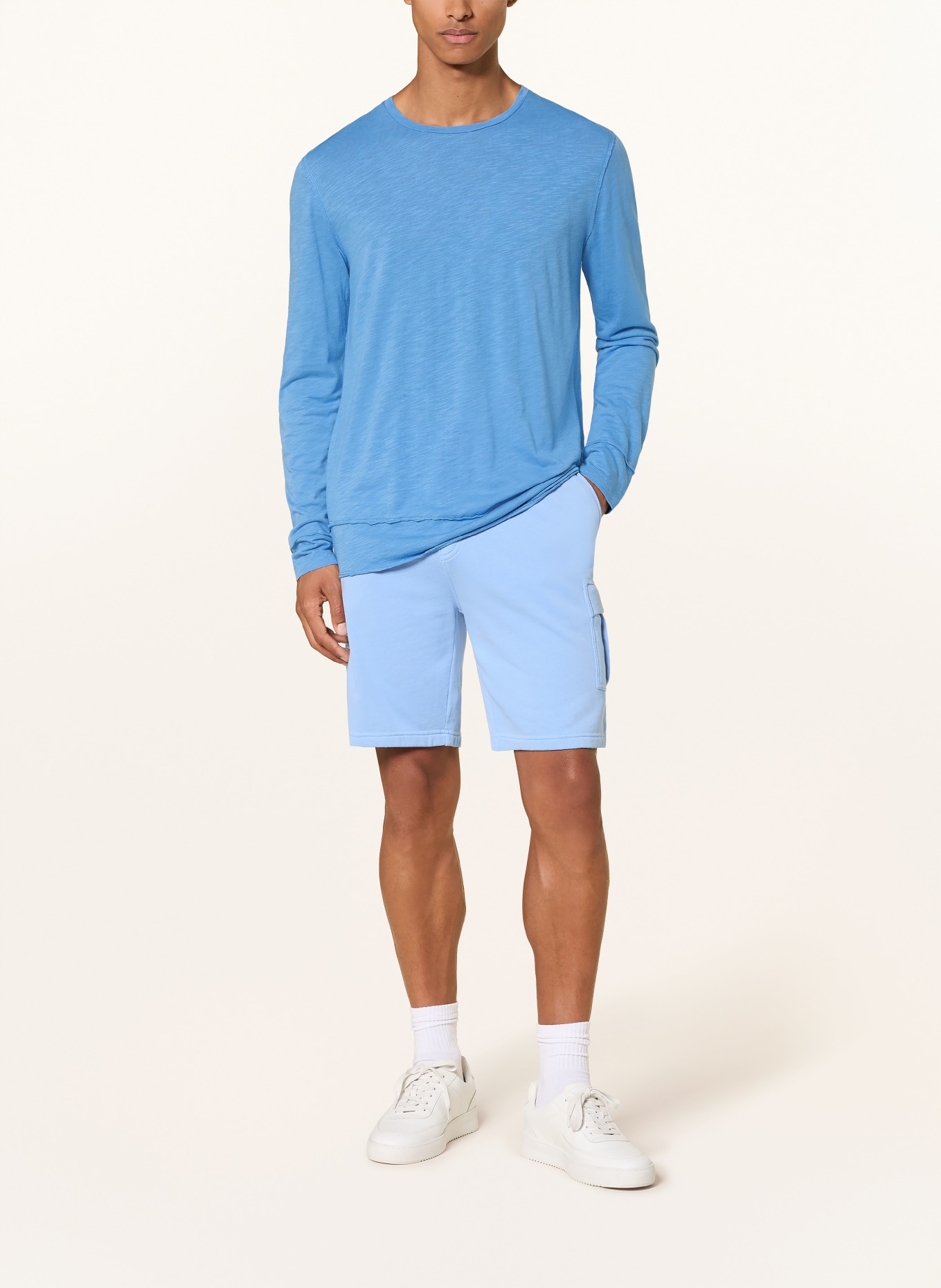 Juvia Longsleeve: LICHTBLAUW