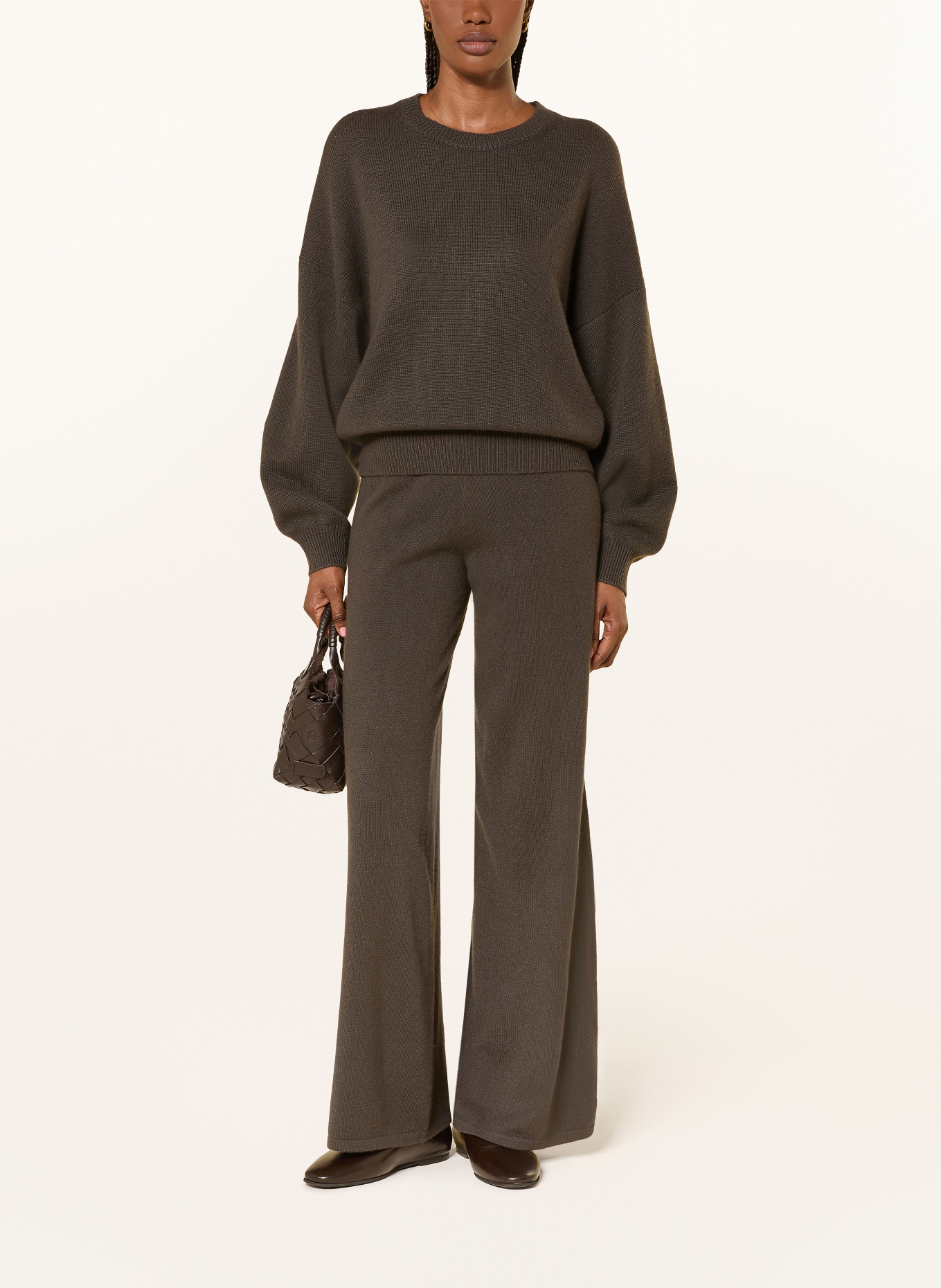 LISA YANG SOFI knit pants in jogging style made of cashmere: KHAKI