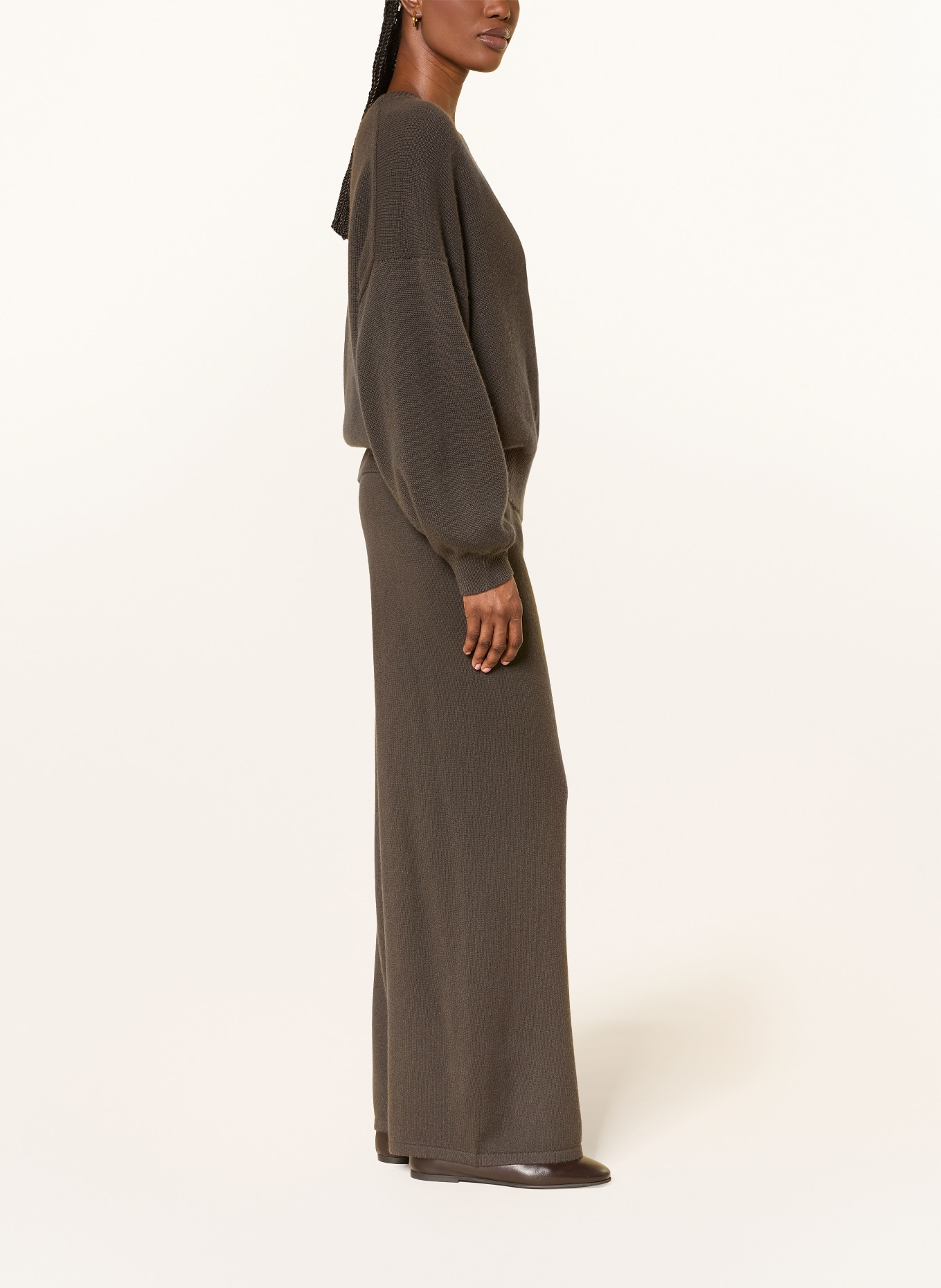 LISA YANG SOFI knit pants in jogging style made of cashmere: KHAKI