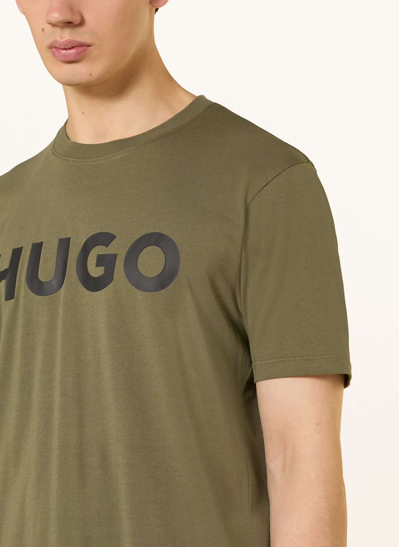 HUGO T-shirt DULIVIO: OLIJF / ZWART